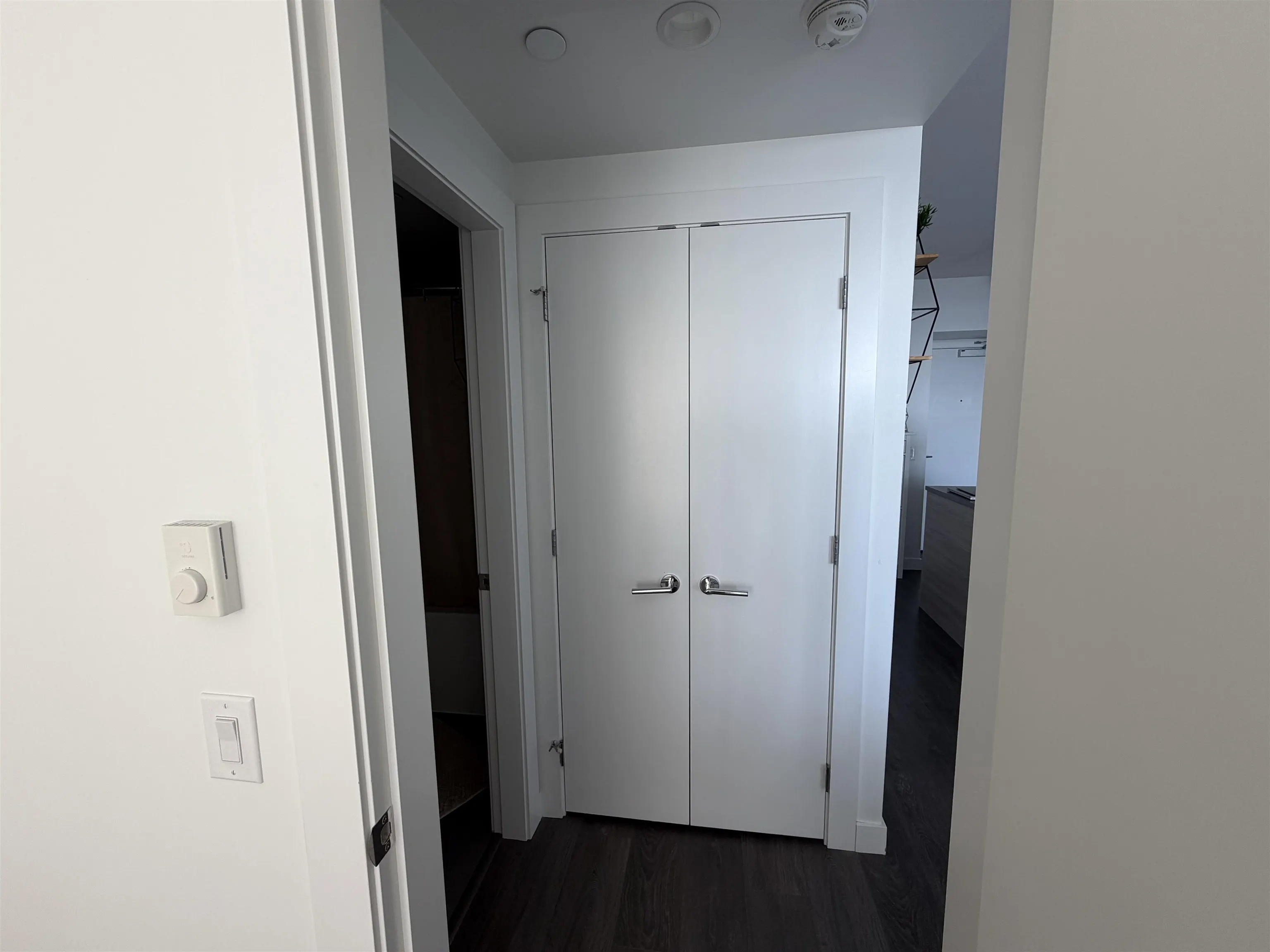 657 Whiting Way #2706