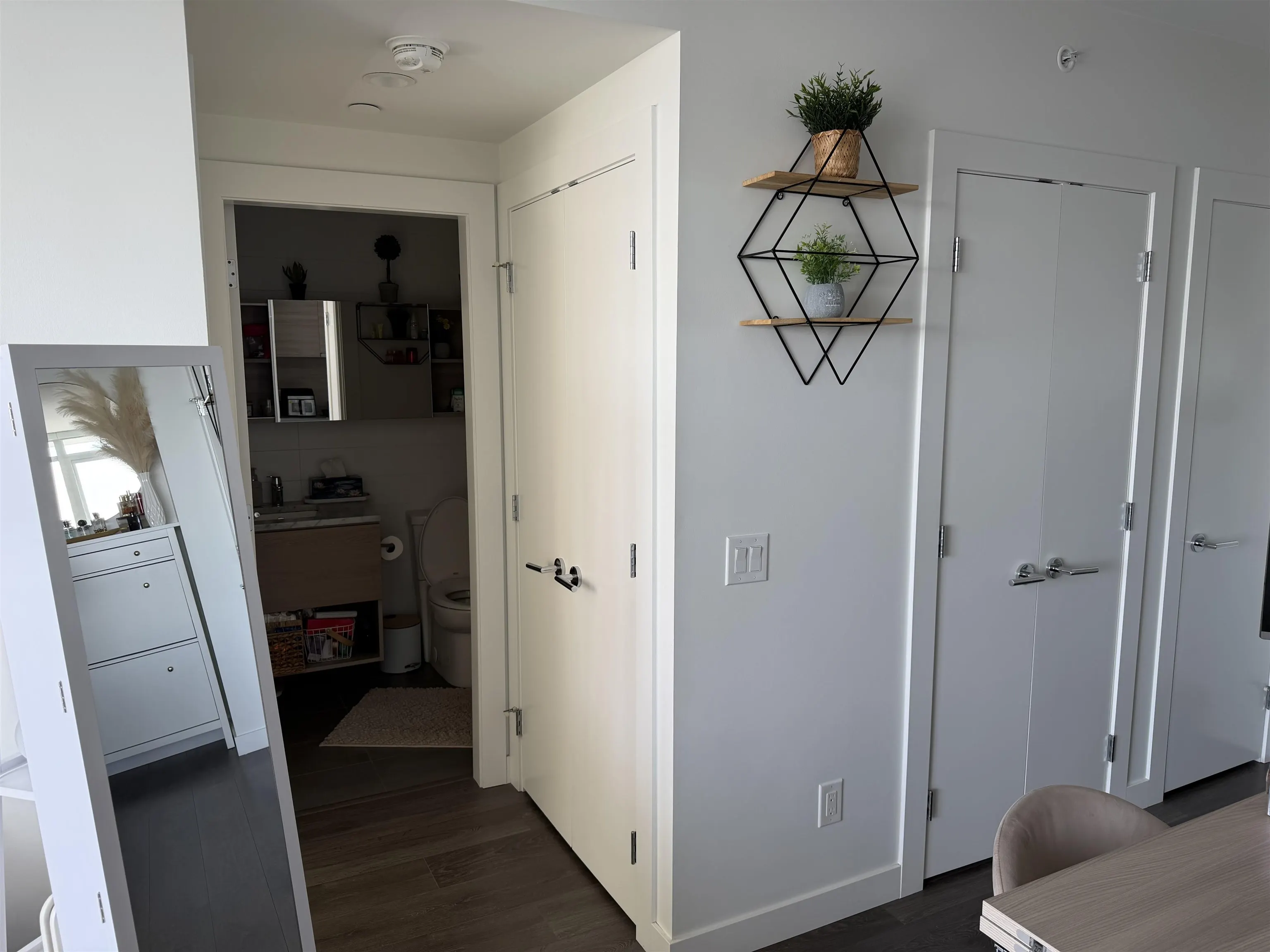 657 Whiting Way #2706