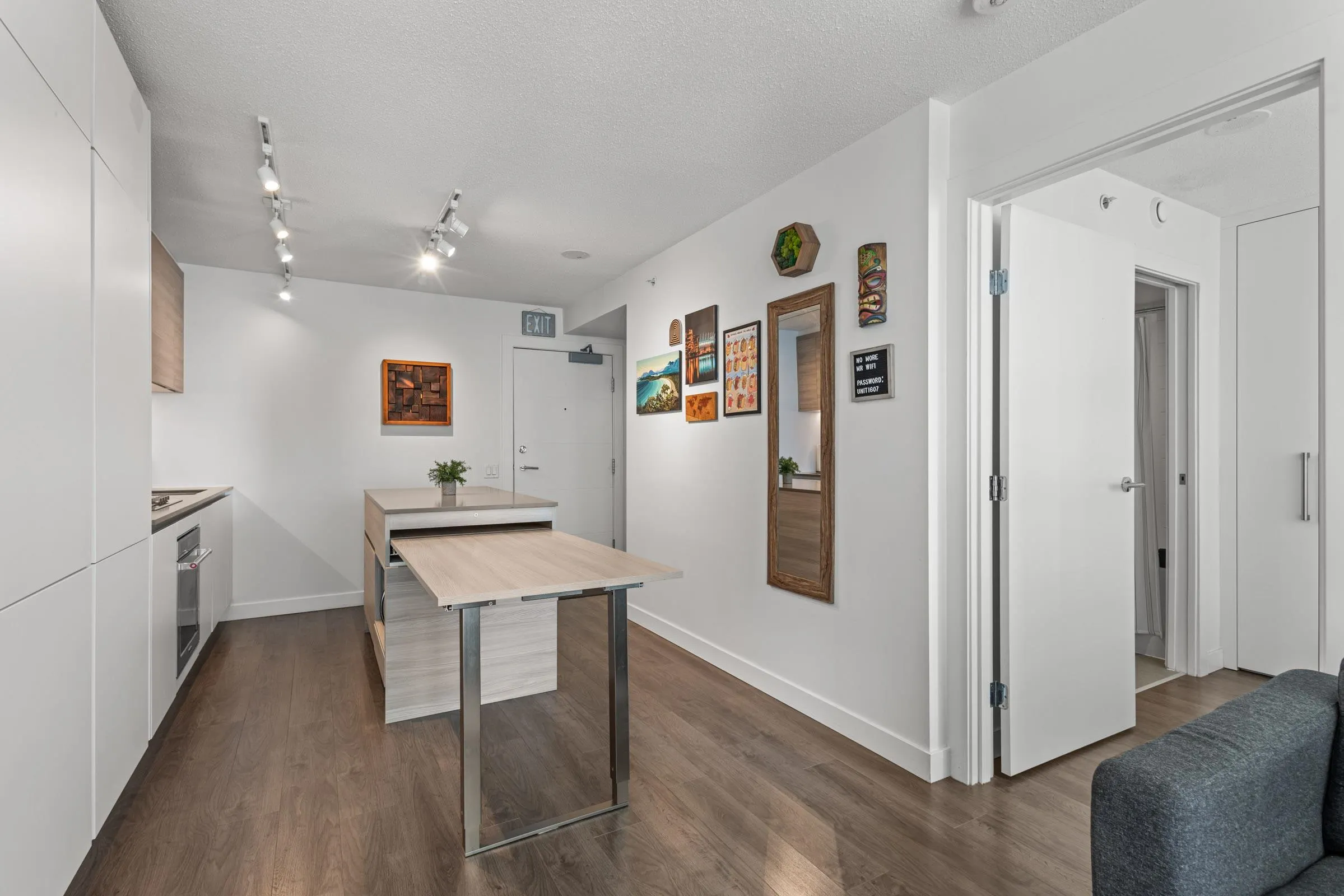 908 Quayside Drive #1607