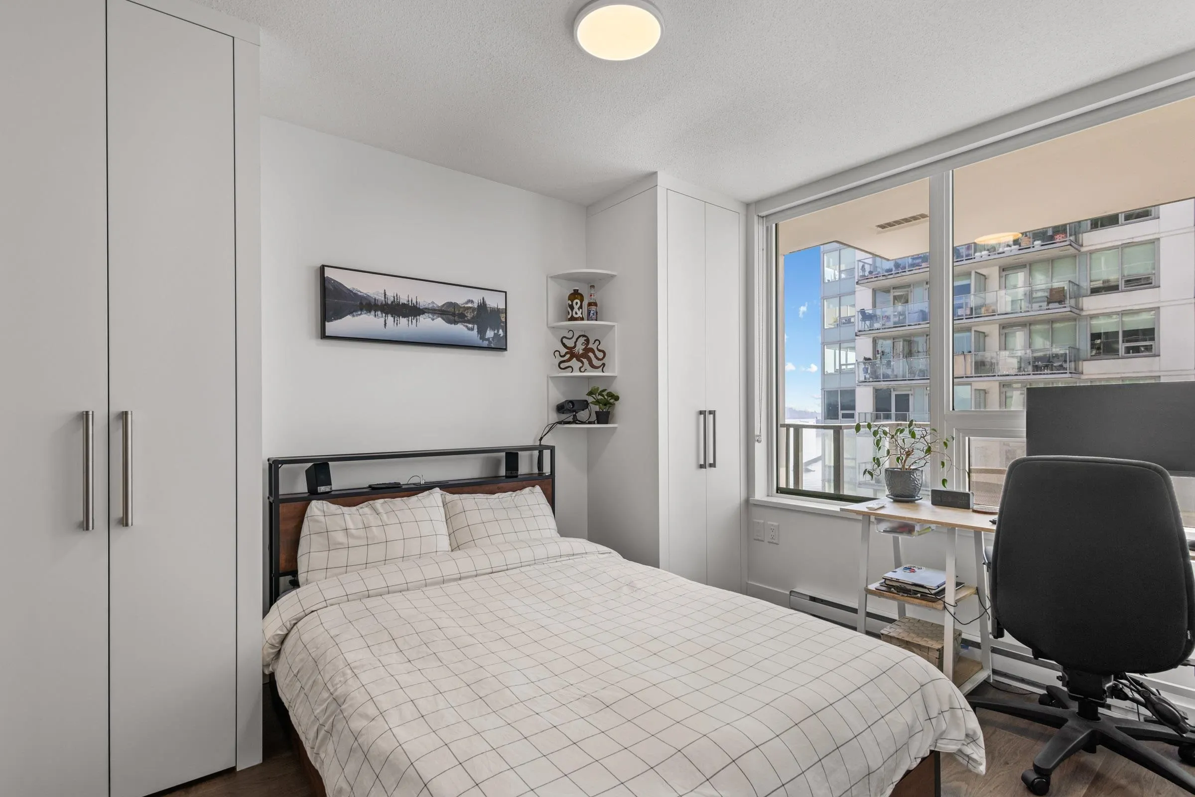 908 Quayside Drive #1607