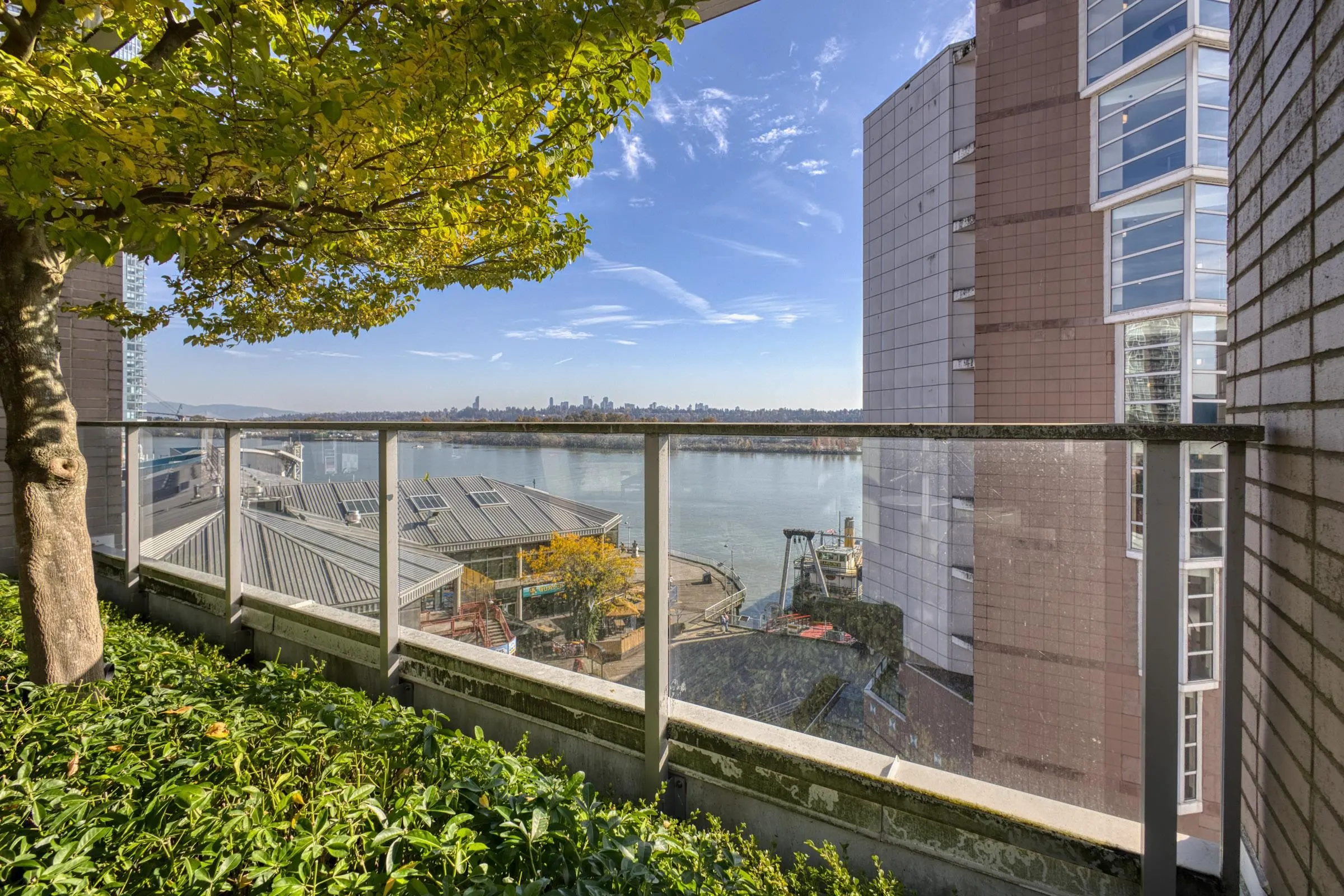 908 Quayside Drive #1607