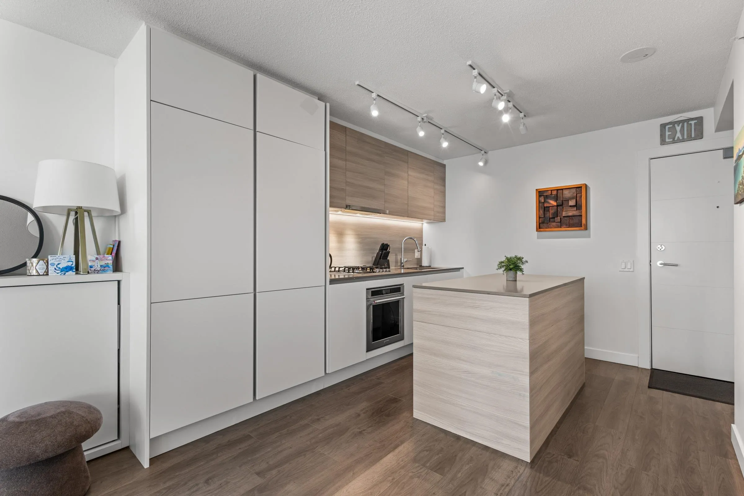 908 Quayside Drive #1607