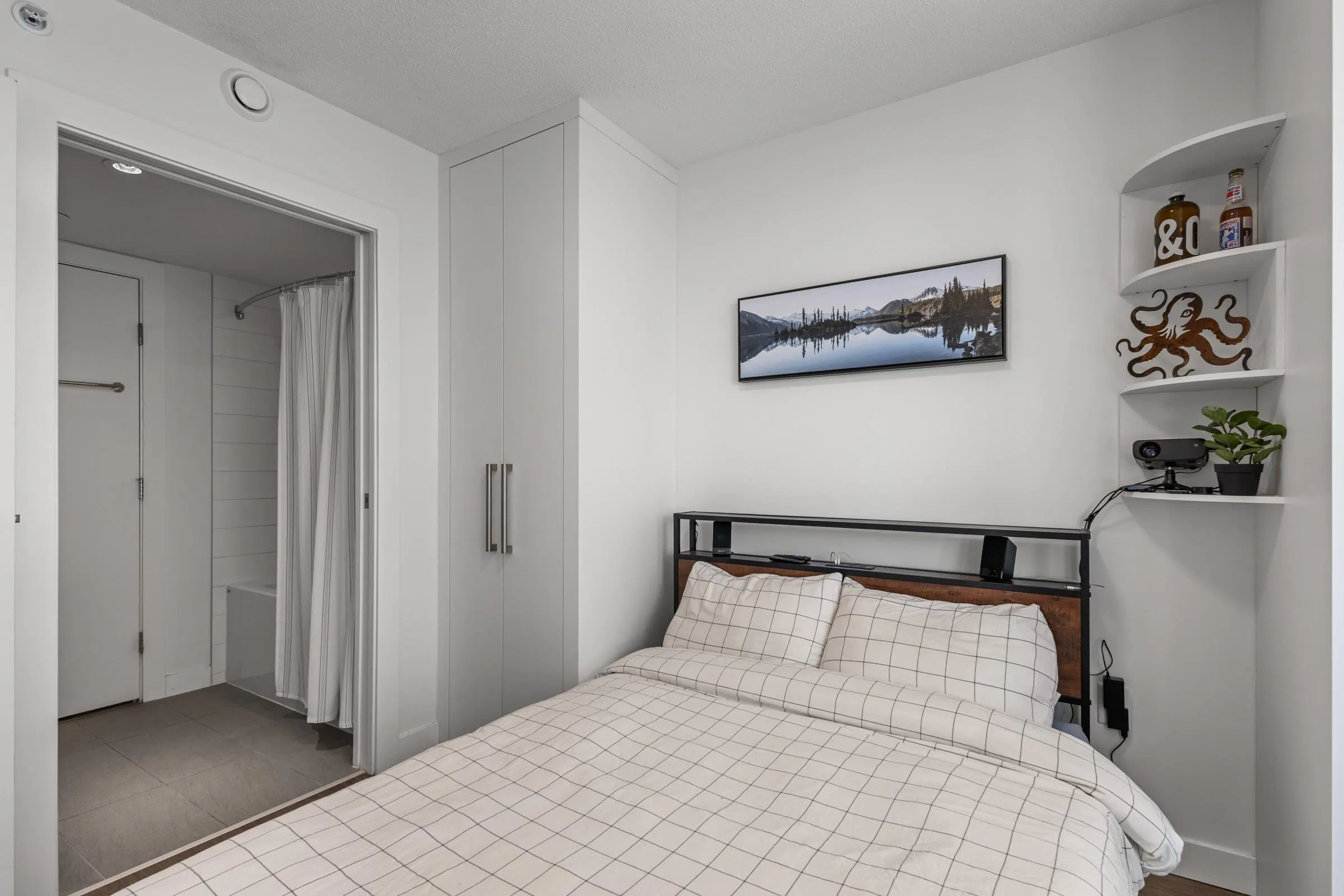 908 Quayside Drive #1607