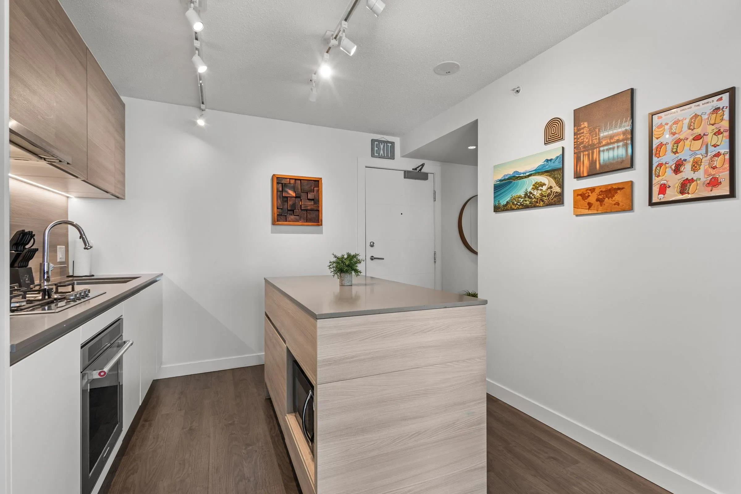 908 Quayside Drive #1607