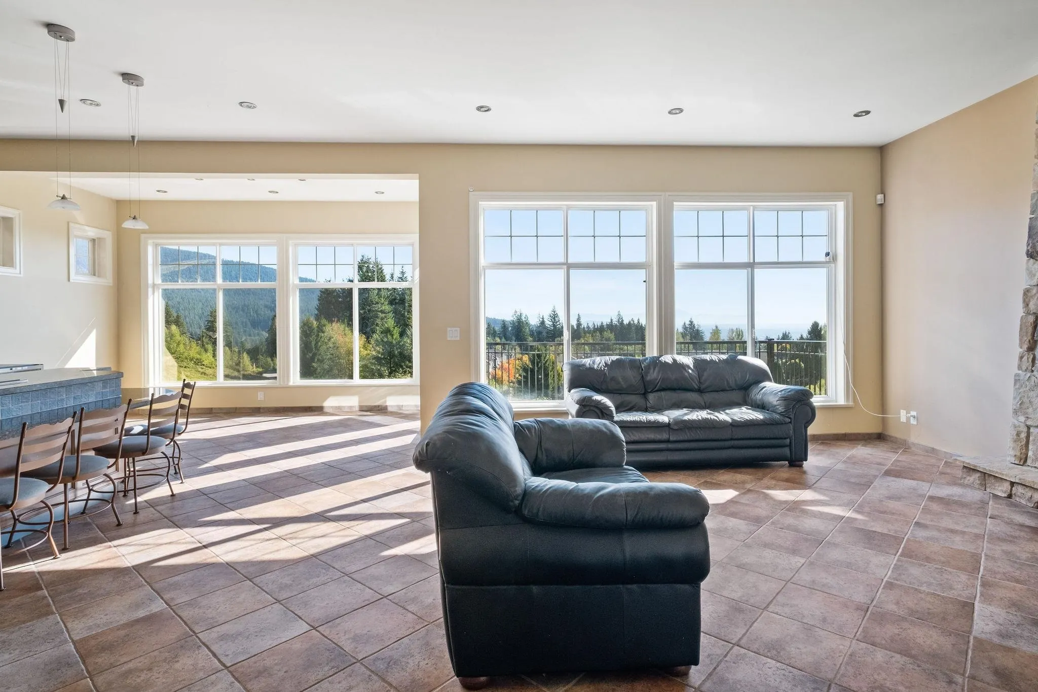 3233 Chartwell Lane