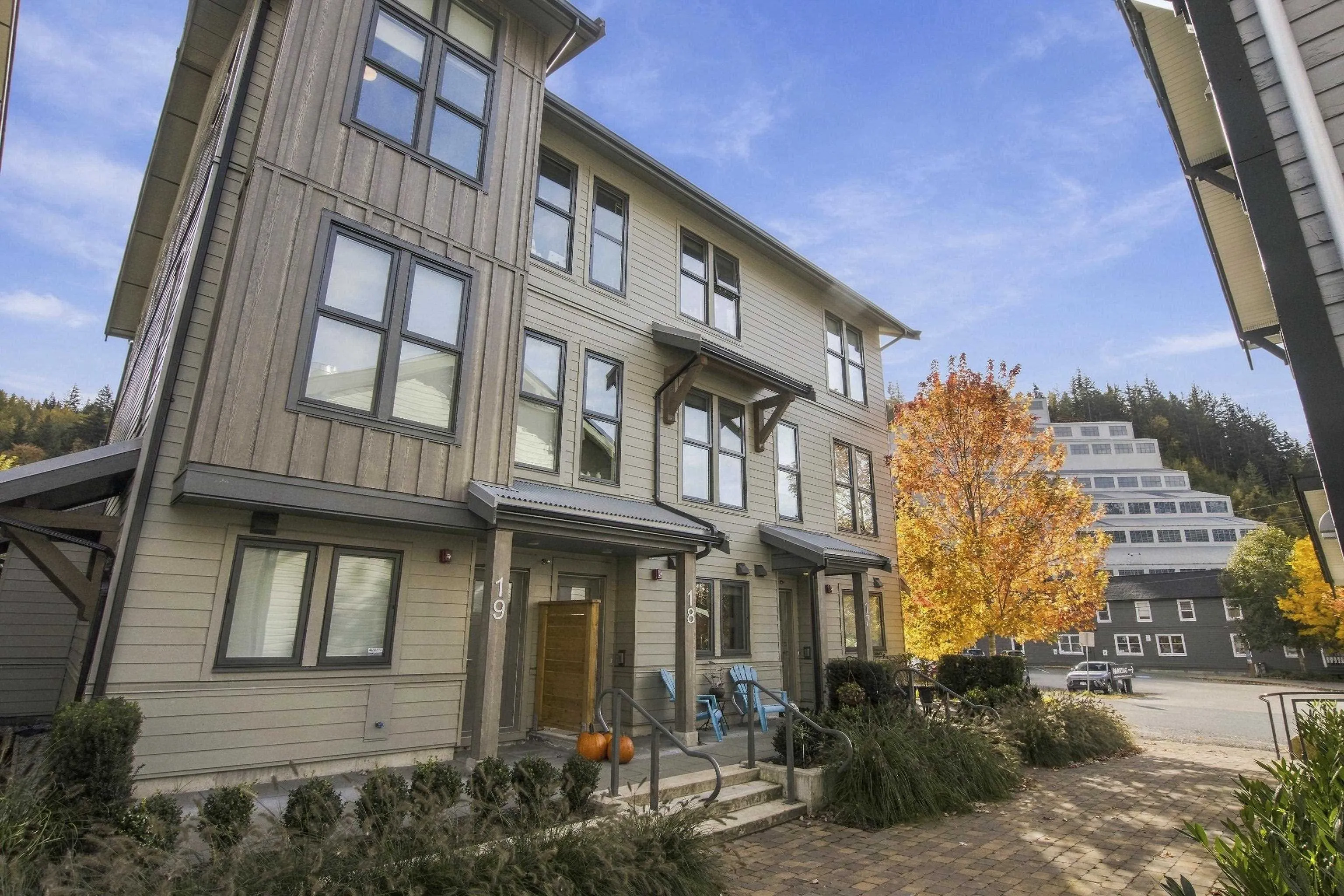 351 Copper Drive #18