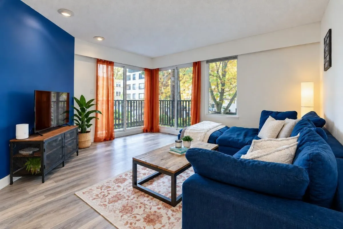1274 Barclay Street #210