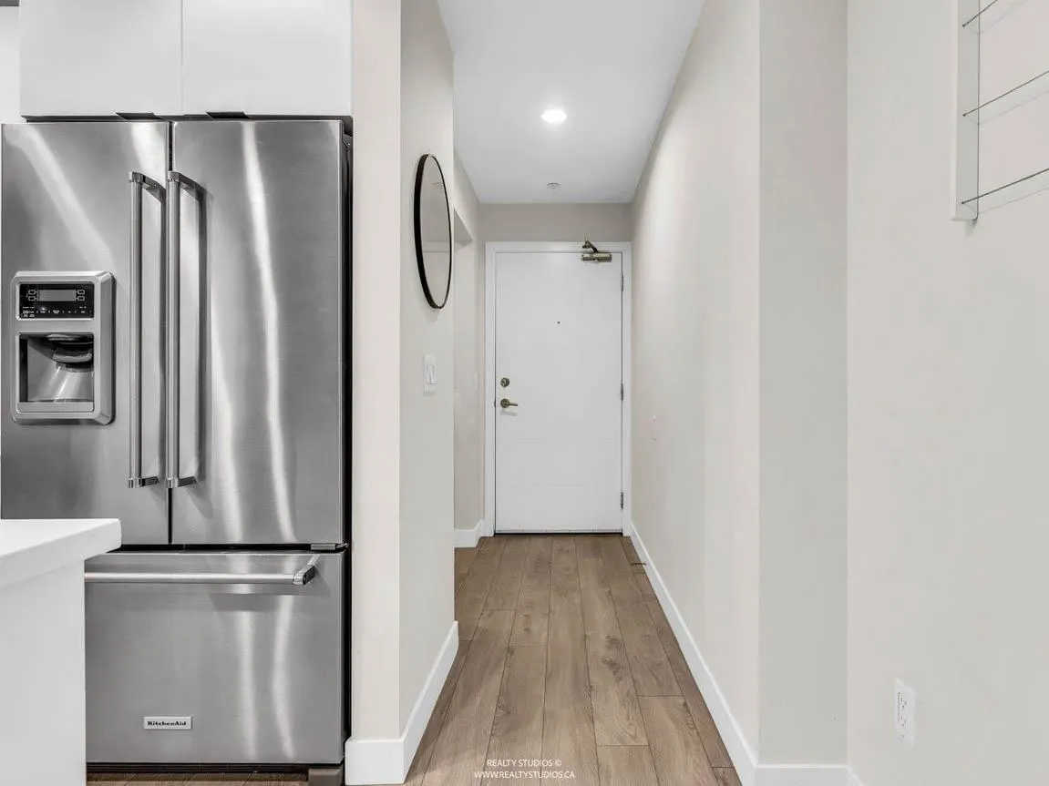 723 W 3rd Street #117