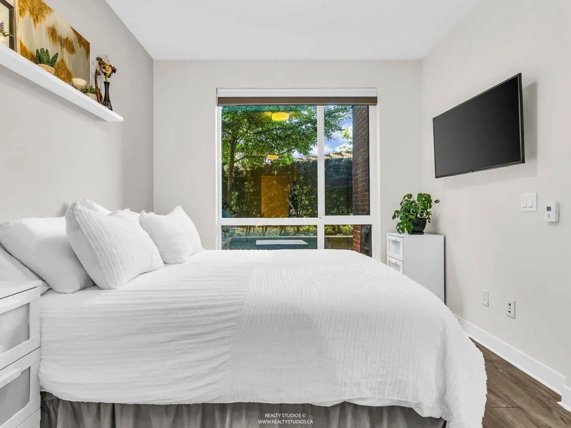 723 W 3rd Street #117