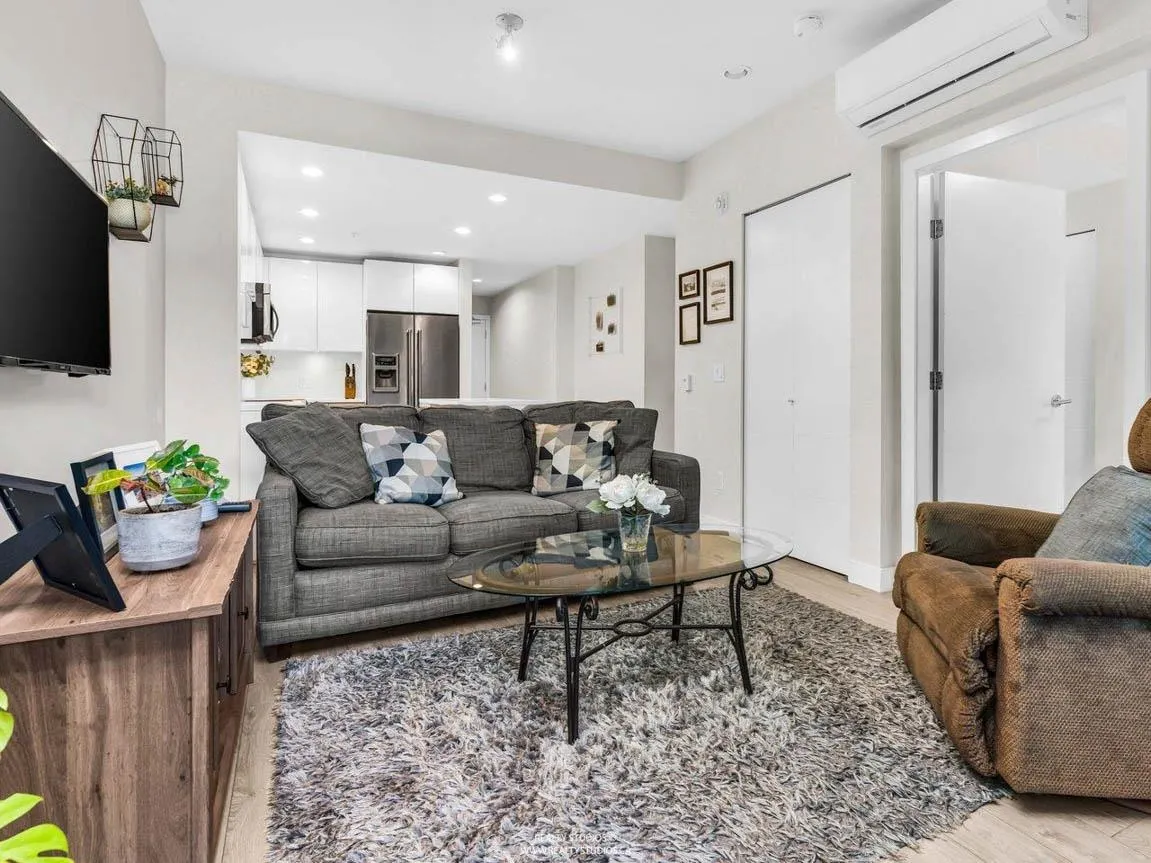 723 W 3rd Street #117