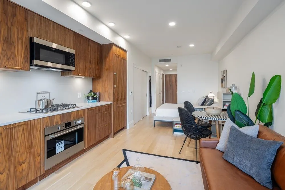 2550 Garden Drive #410
