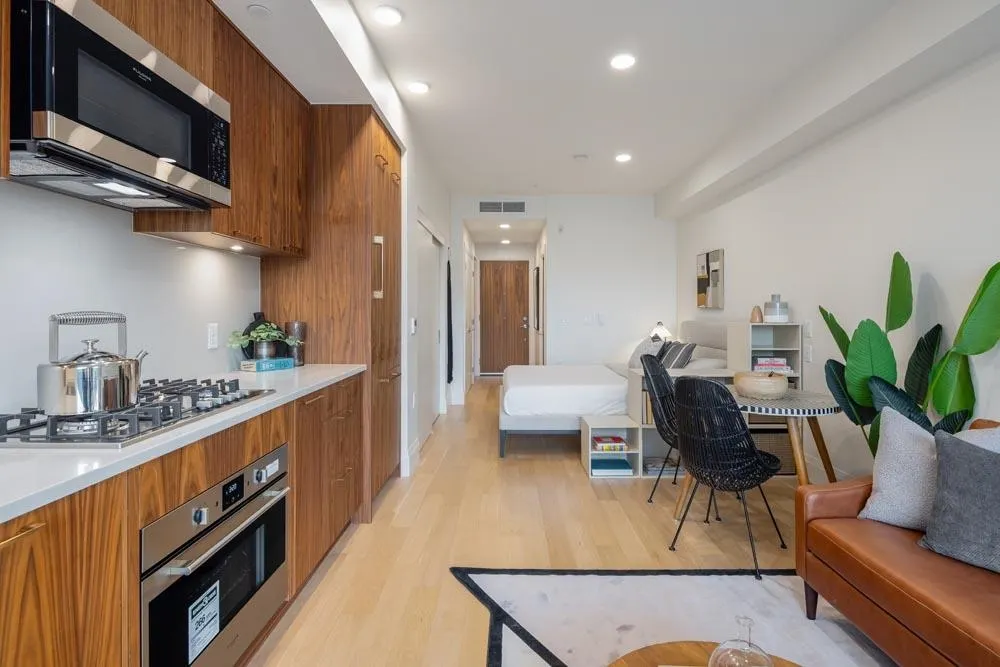 2550 Garden Drive #410