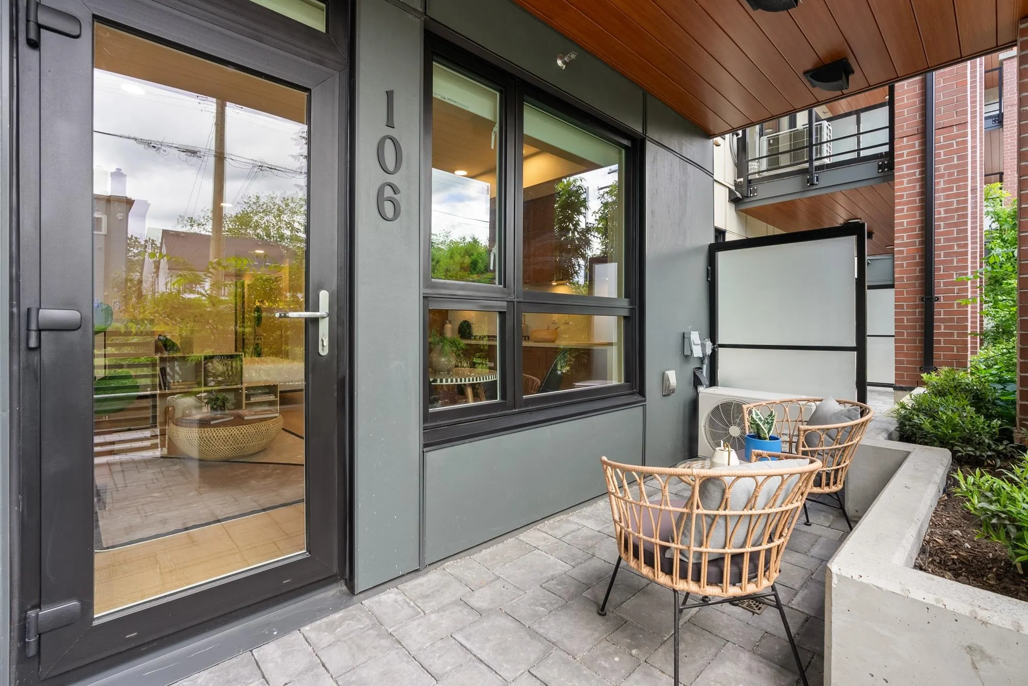 2550 Garden Drive #106