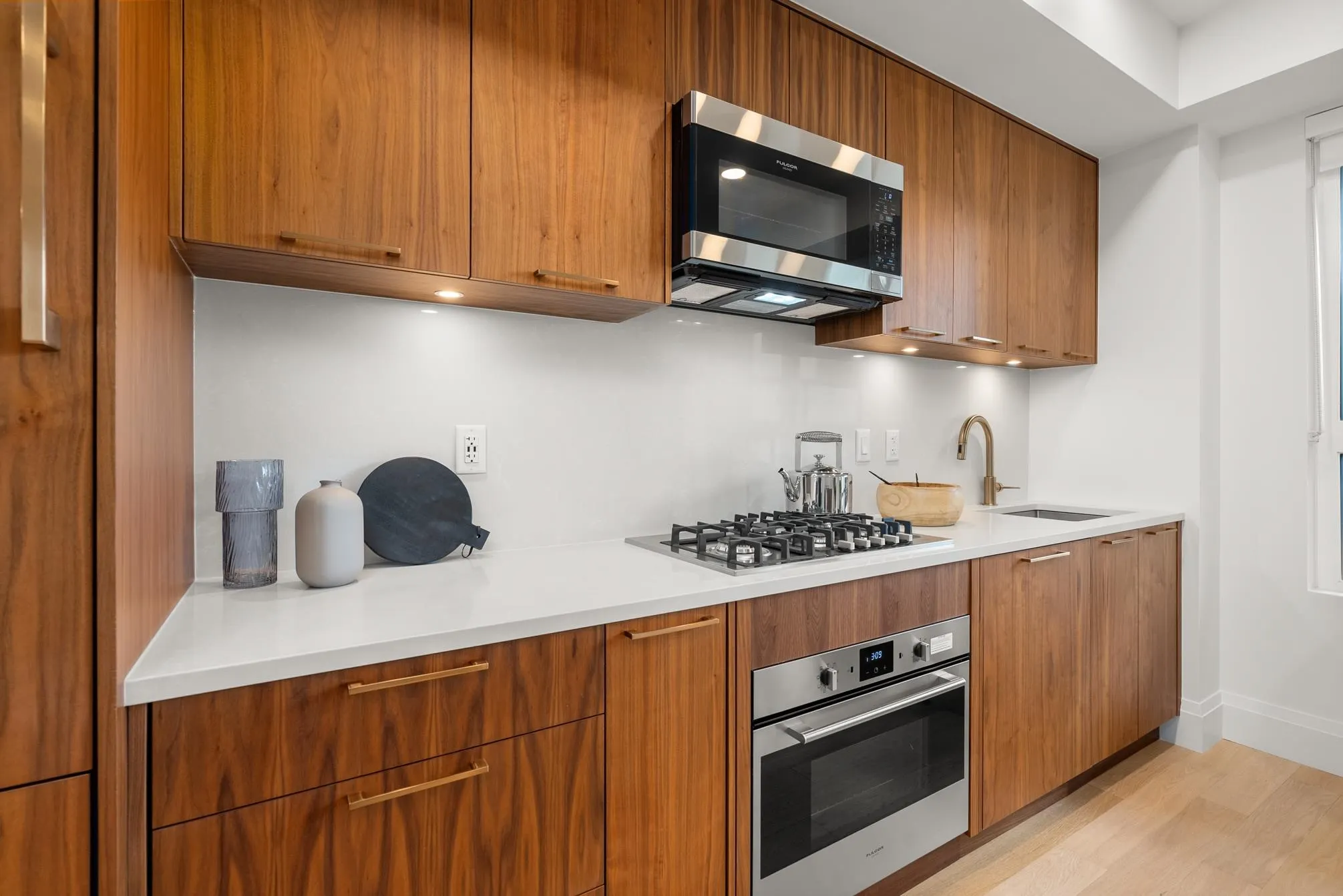 2550 Garden Drive #106