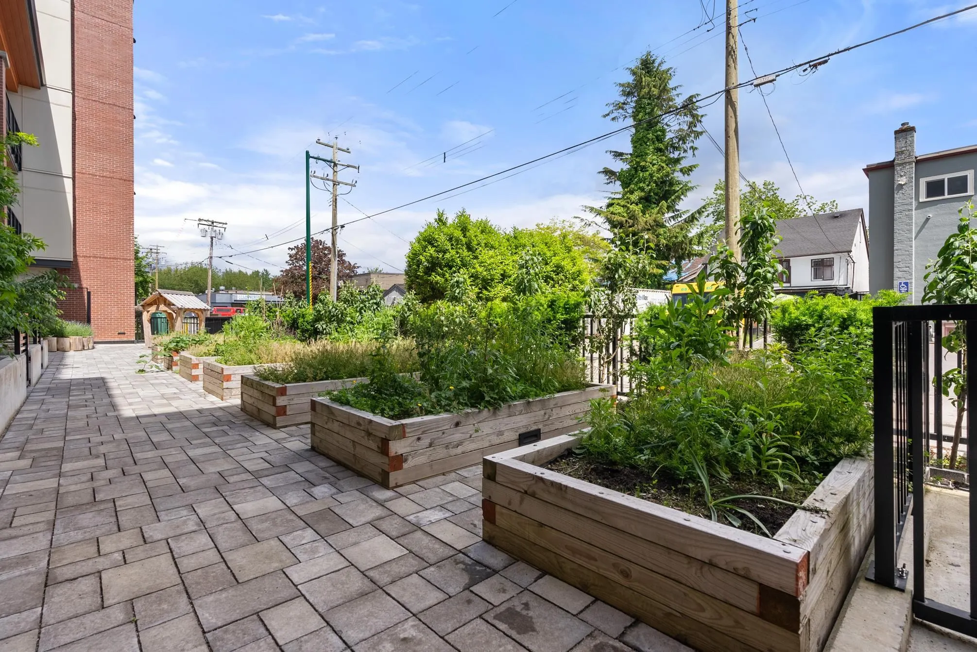 2550 Garden Drive #106