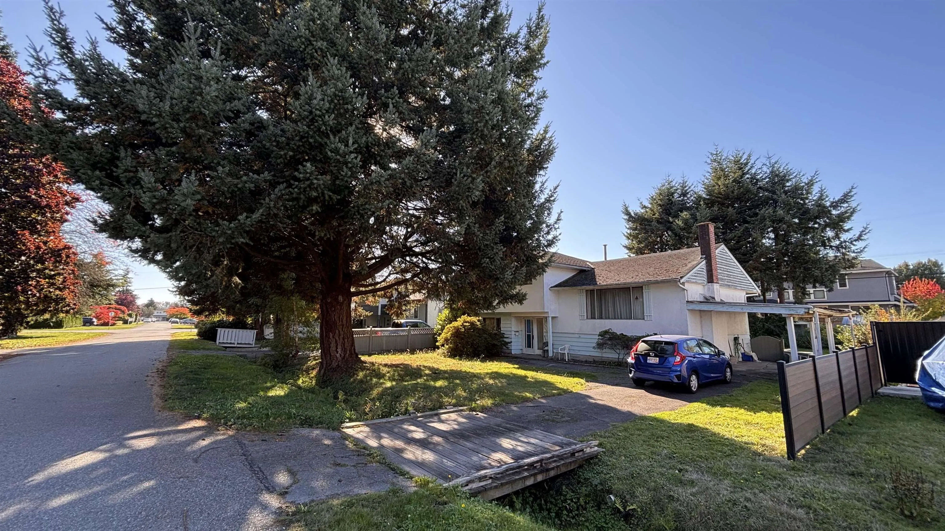 10471 Seaham Crescent