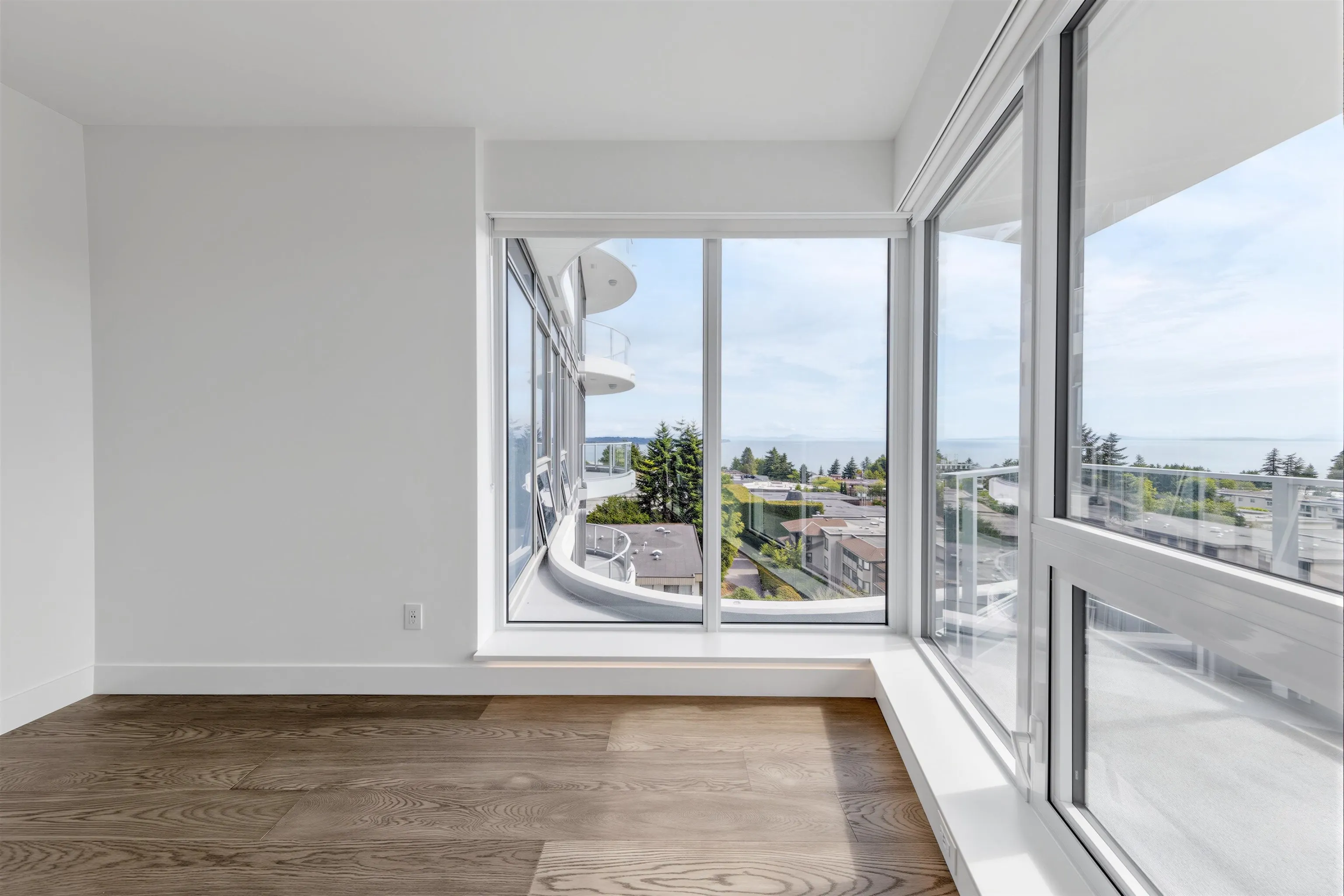 1475 Foster Street #606