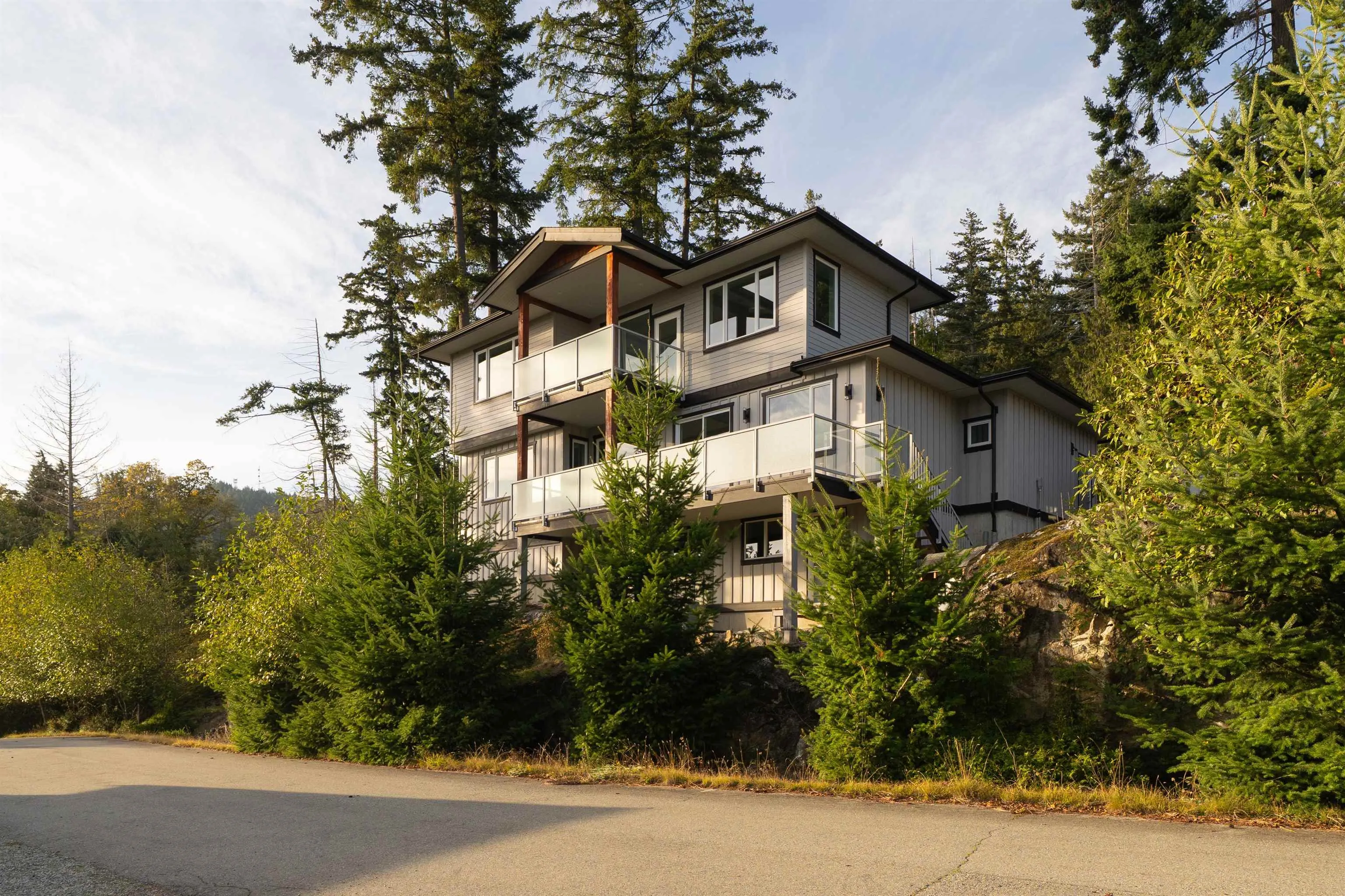 897 Cowan Point Drive