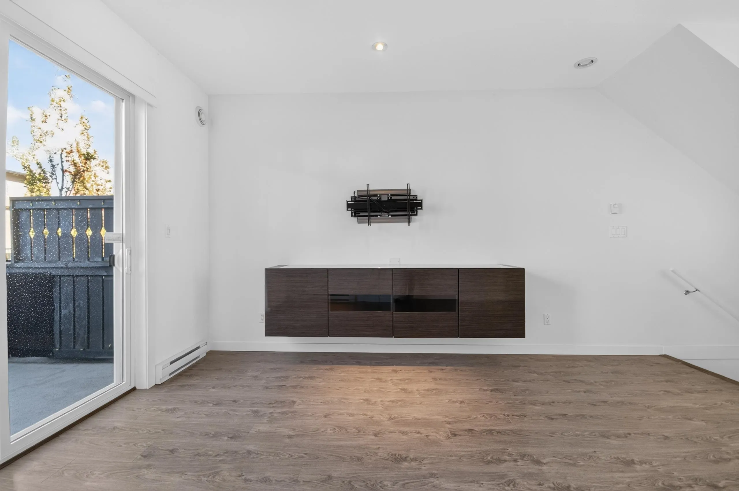 6450 187 Street #43