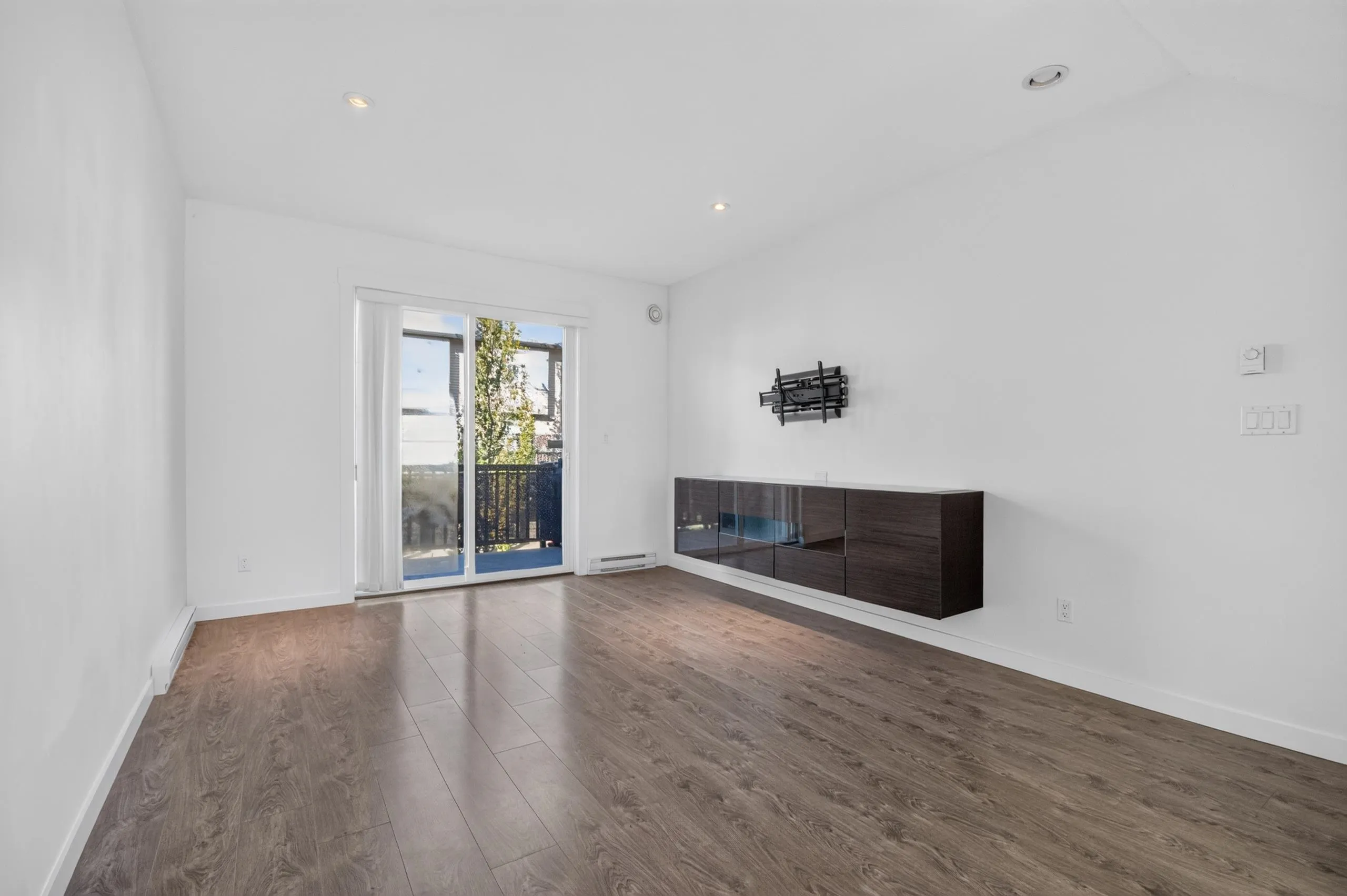 6450 187 Street #43