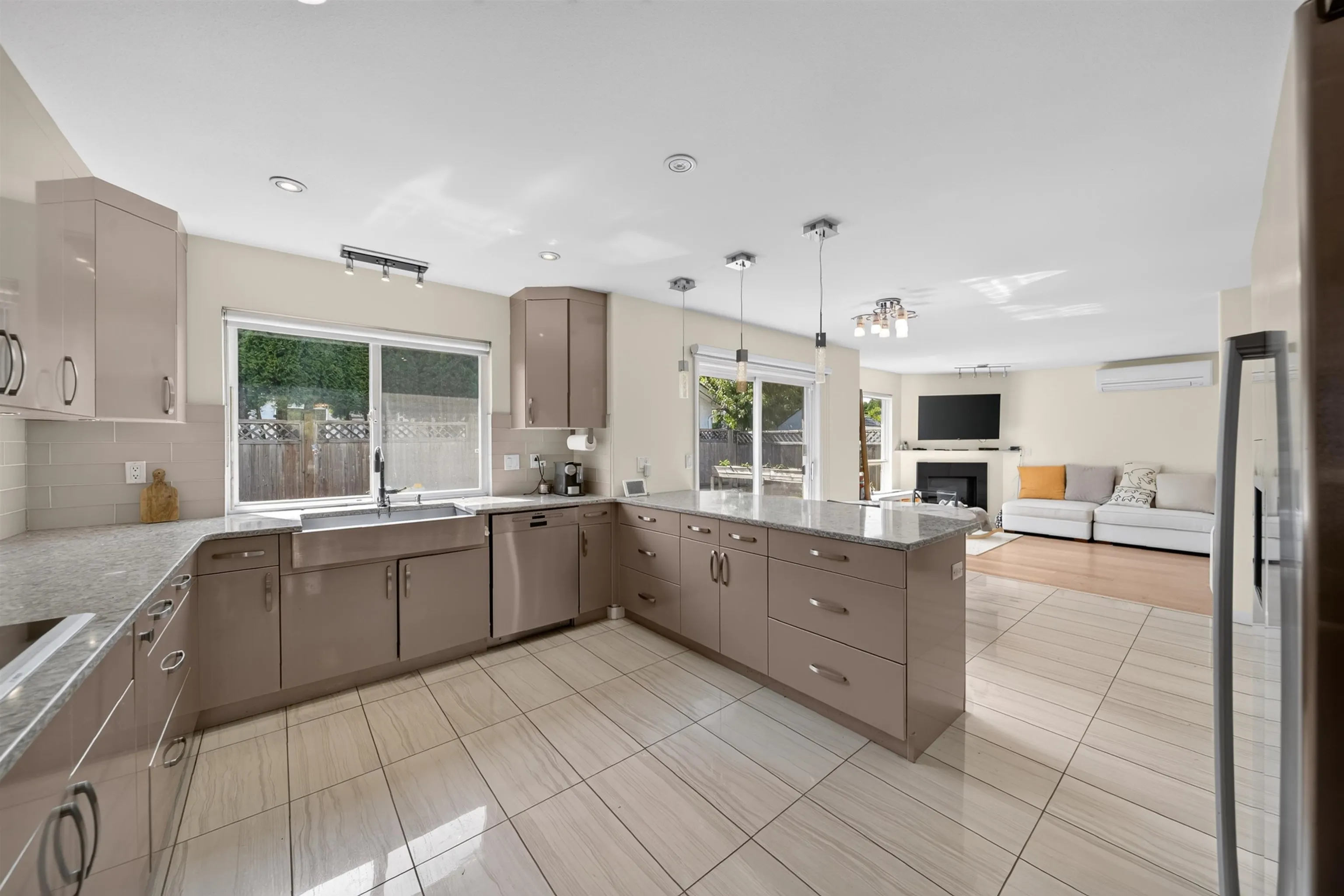 10360 Hall Avenue