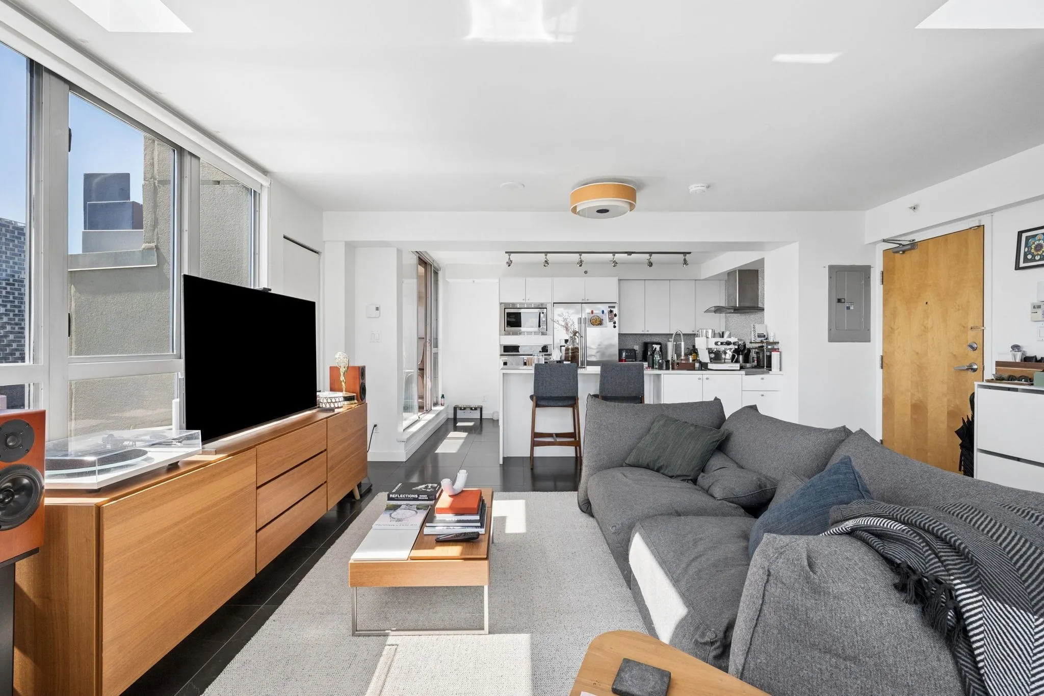 1238 Richards Street #2601