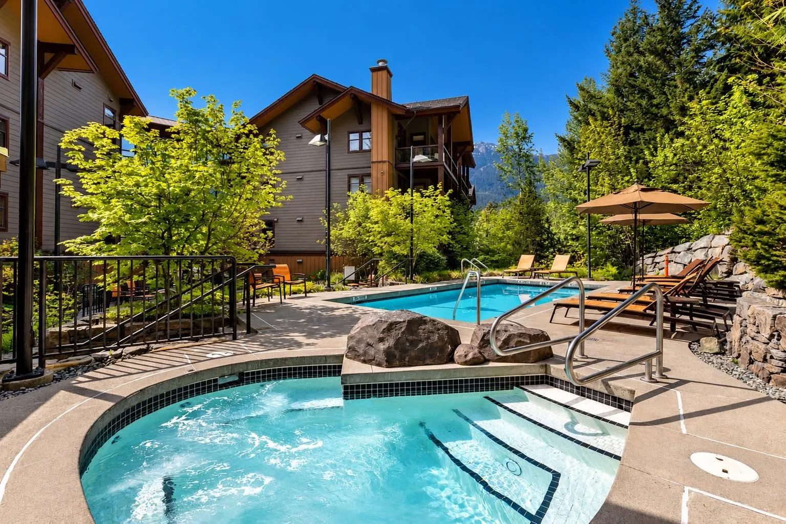 2020 London Lane #404A