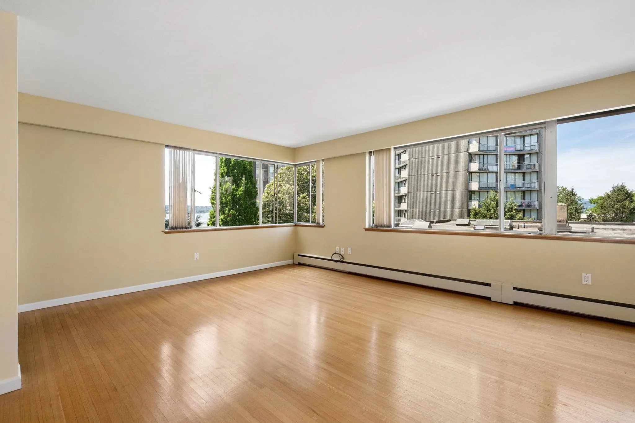 1315 Cardero Street #401