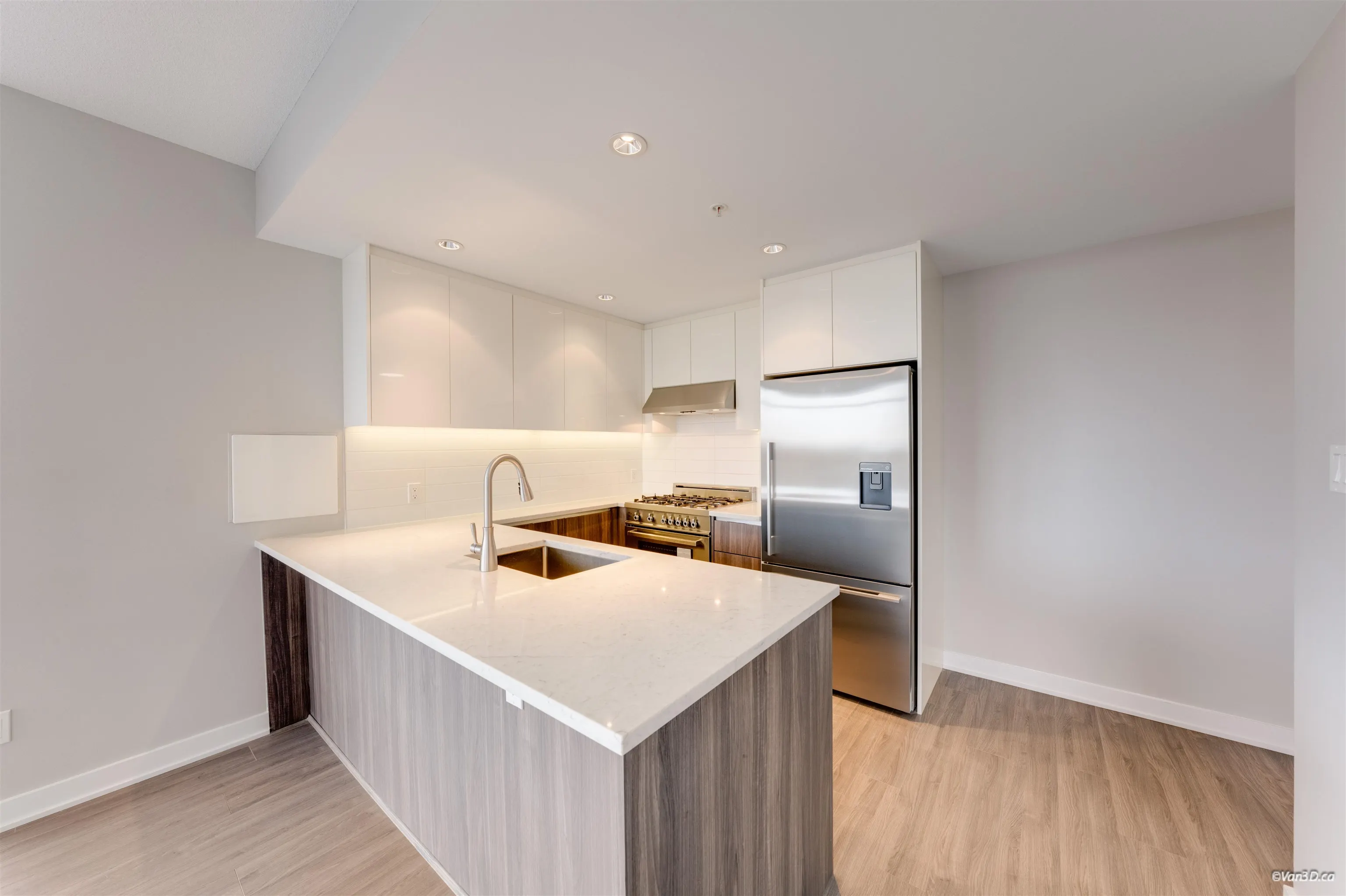 4900 Lennox Lane #602