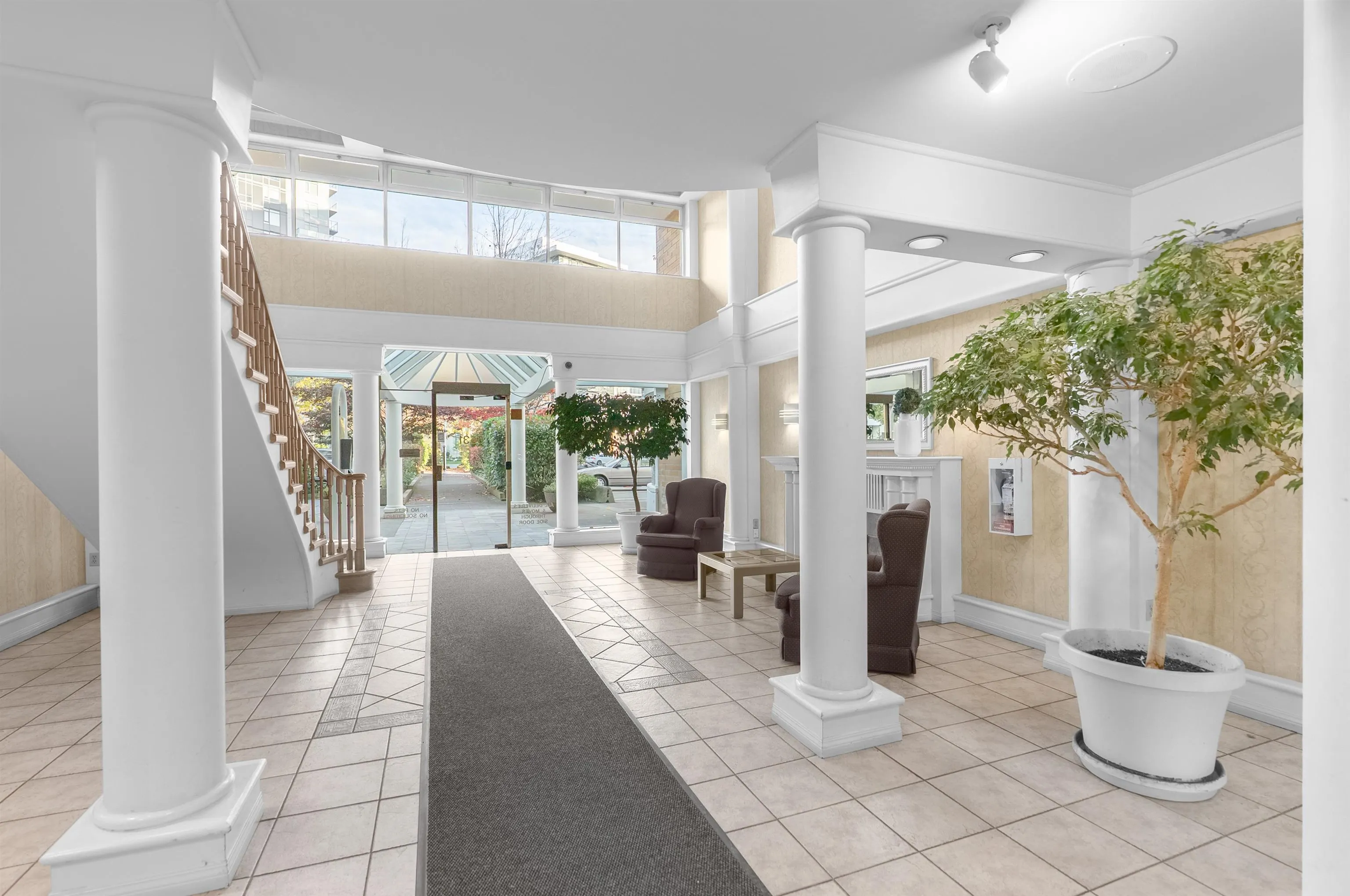 6631 Minoru Boulevard #807