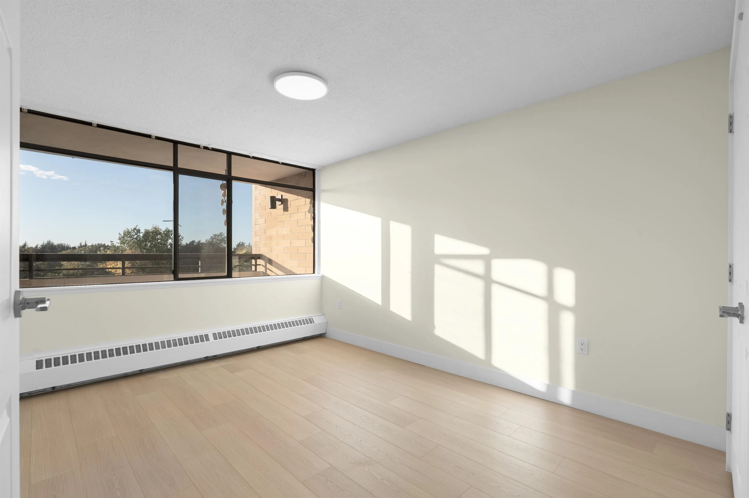 6631 Minoru Boulevard #807