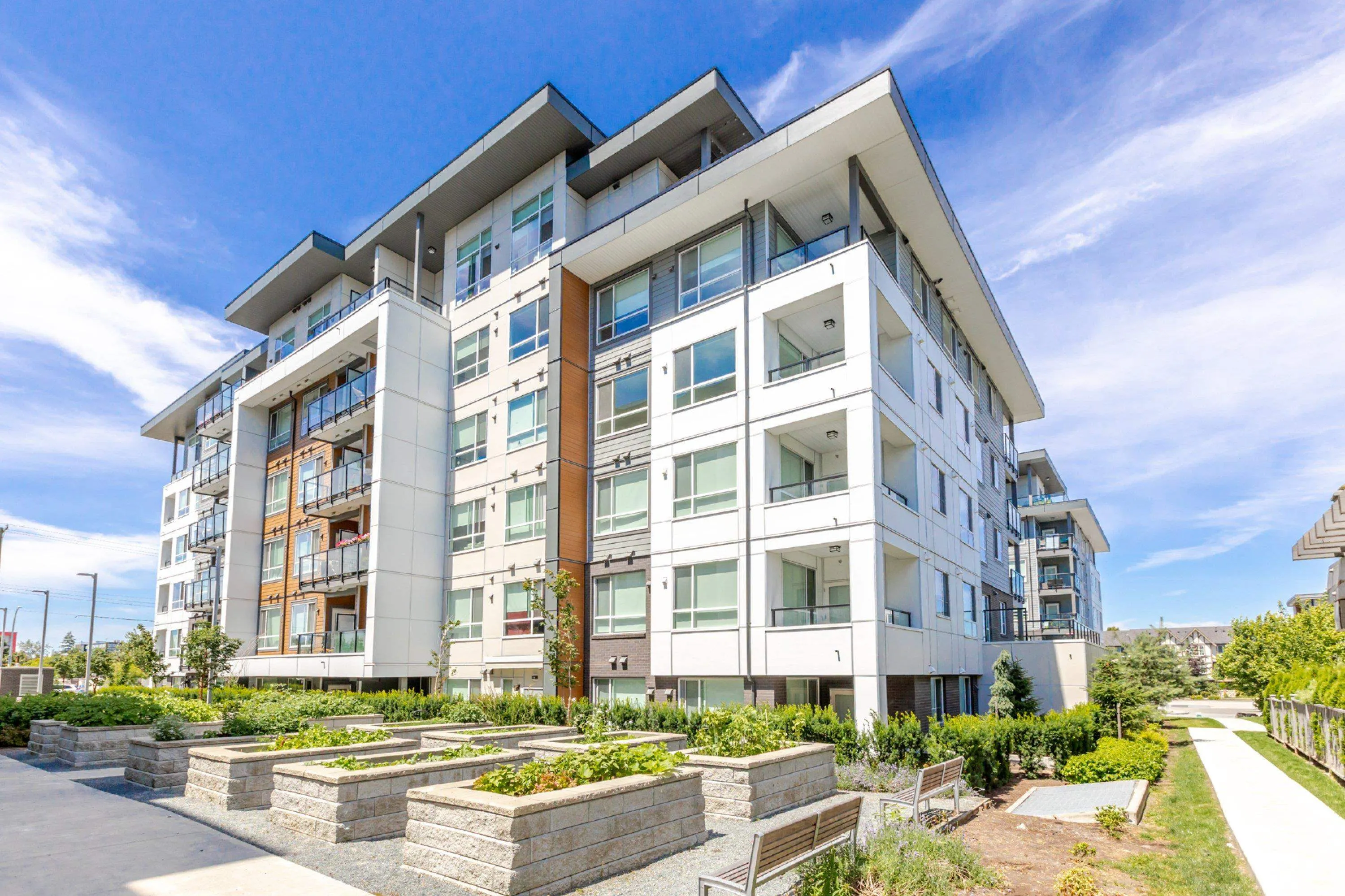 20834 80 Avenue #B611