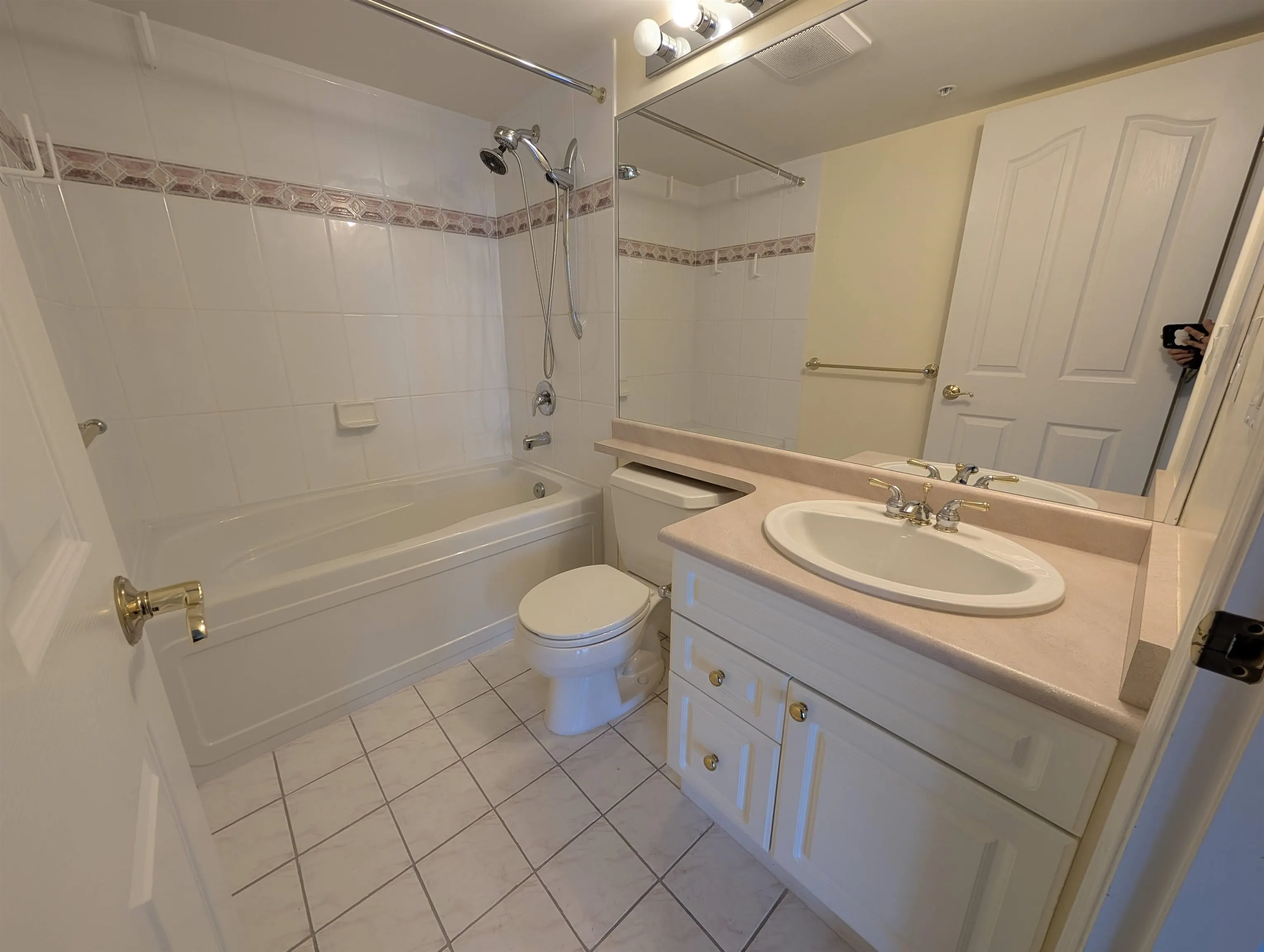 6080 Minoru Road #8FL