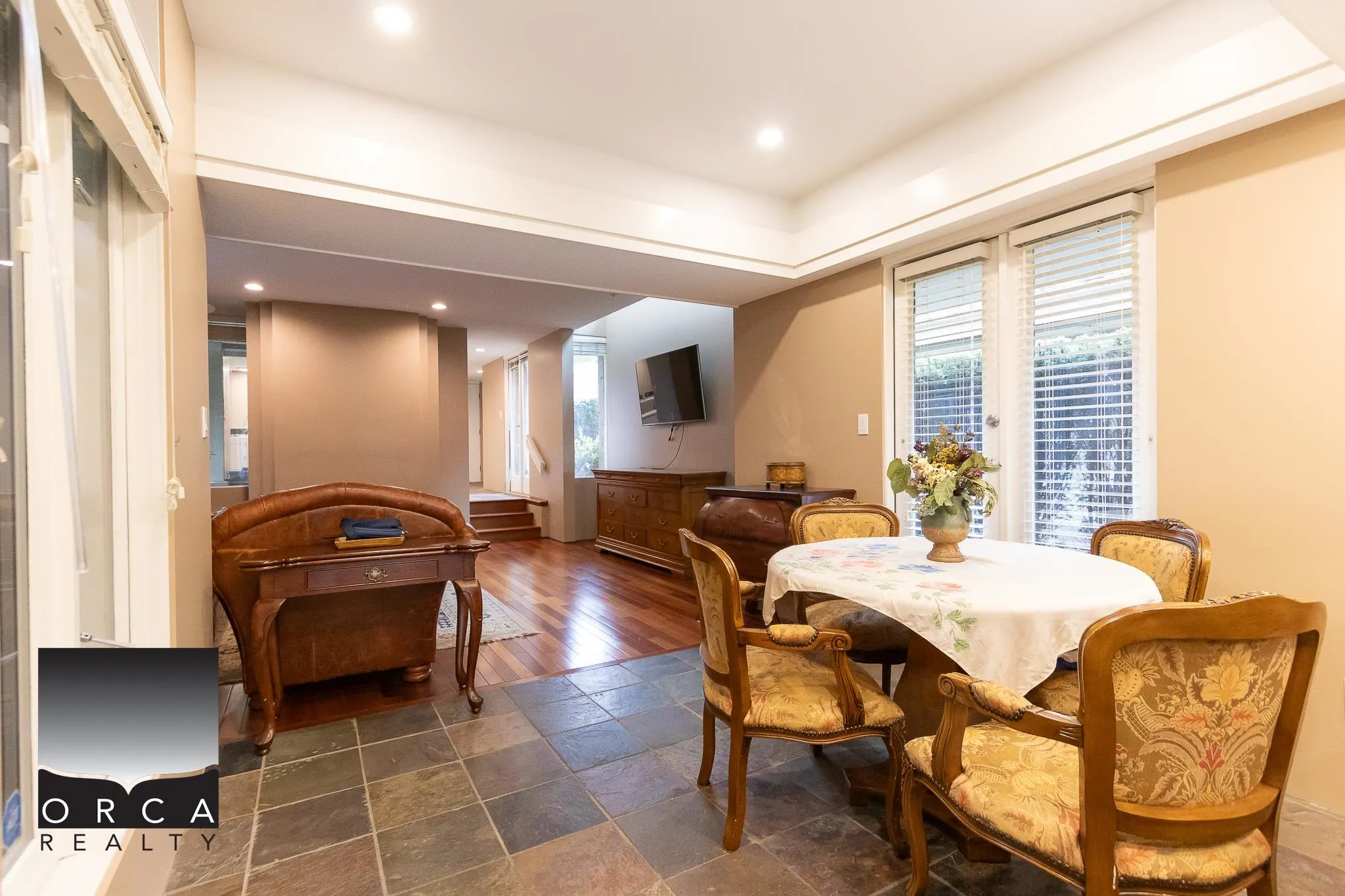 2424 Bellevue Avenue
