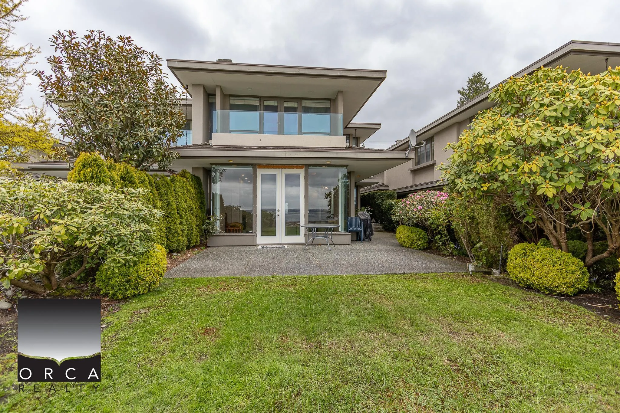 2424 Bellevue Avenue