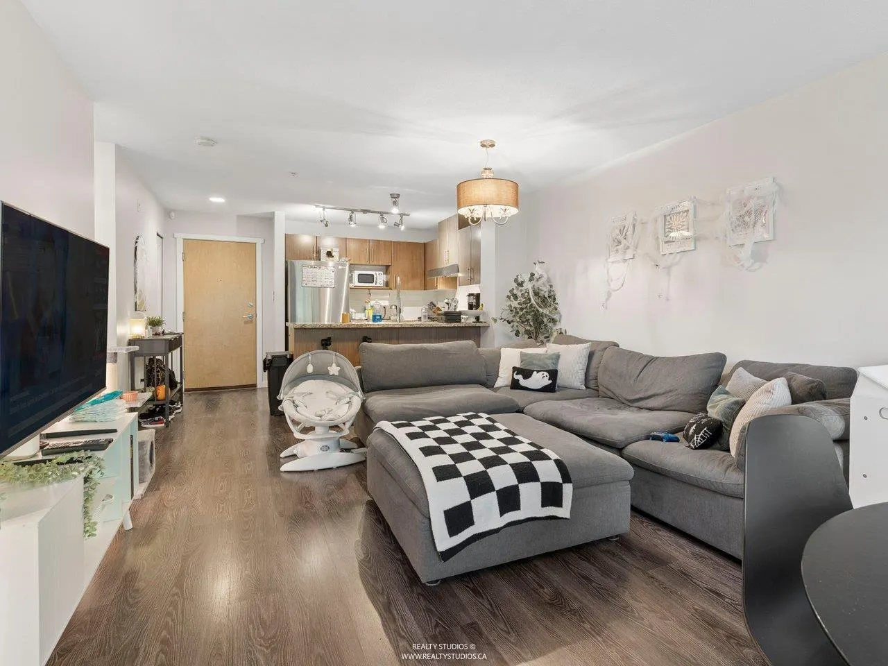 700 Klahanie Drive #103