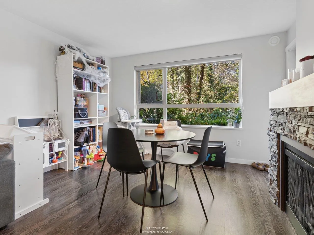 700 Klahanie Drive #103