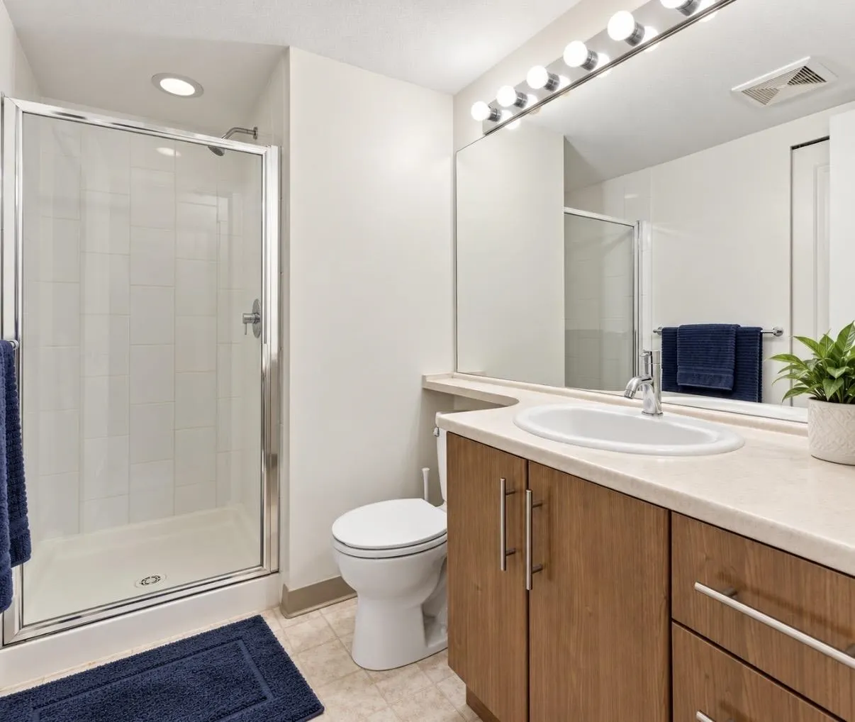 700 Klahanie Drive #103