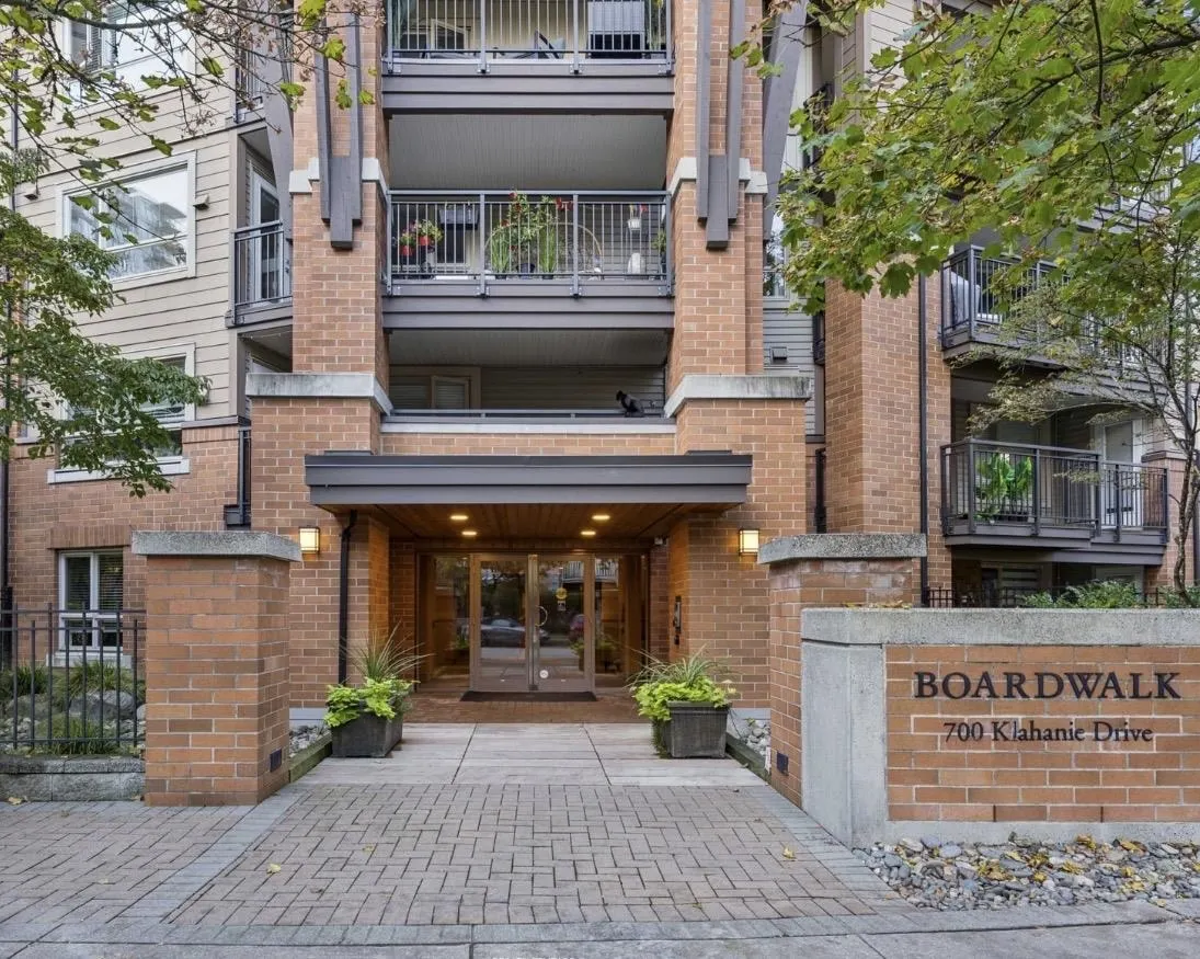 700 Klahanie Drive #103