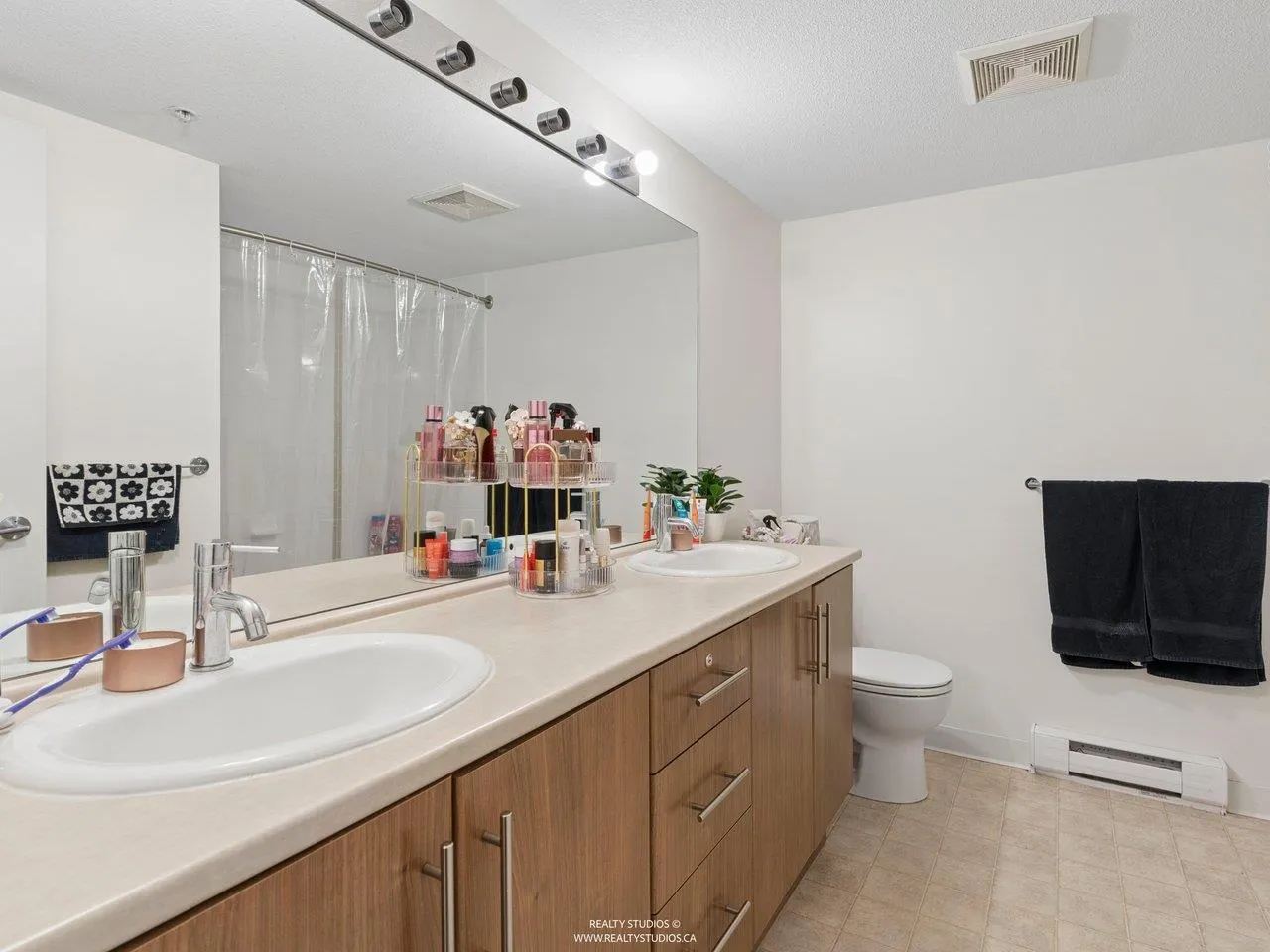 700 Klahanie Drive #103