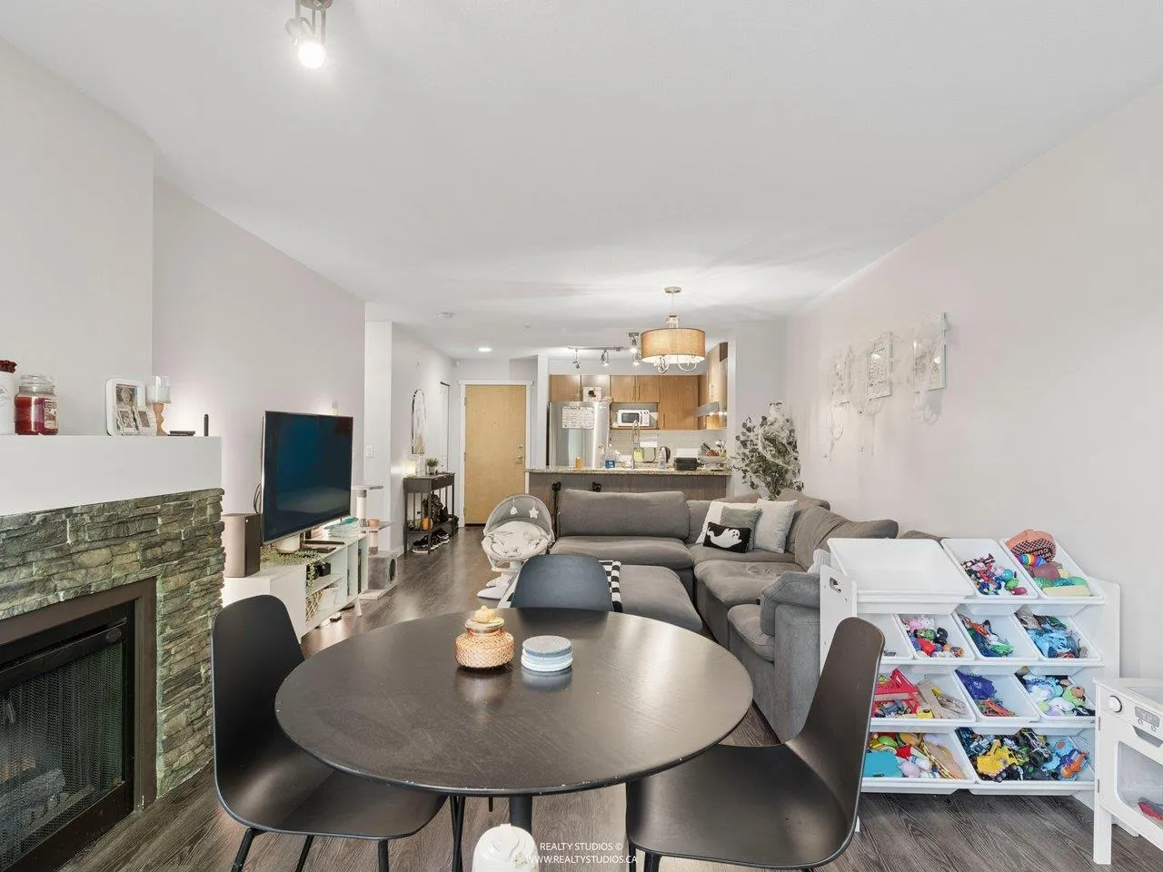 700 Klahanie Drive #103