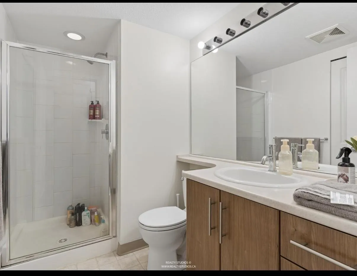 700 Klahanie Drive #103