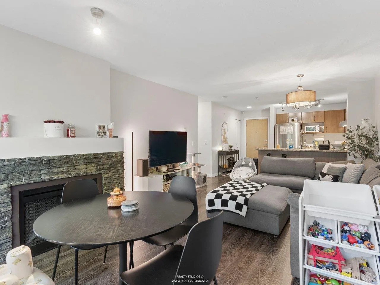 700 Klahanie Drive #103