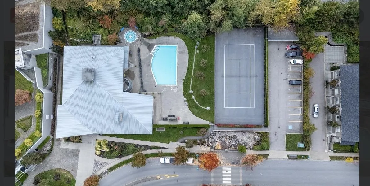 700 Klahanie Drive #103