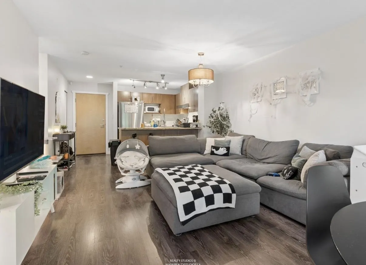 700 Klahanie Drive #103