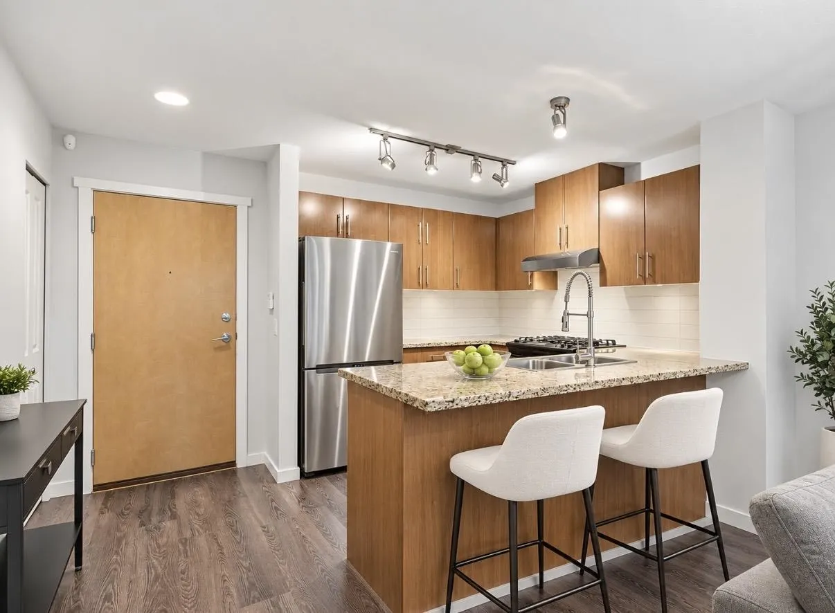 700 Klahanie Drive #103