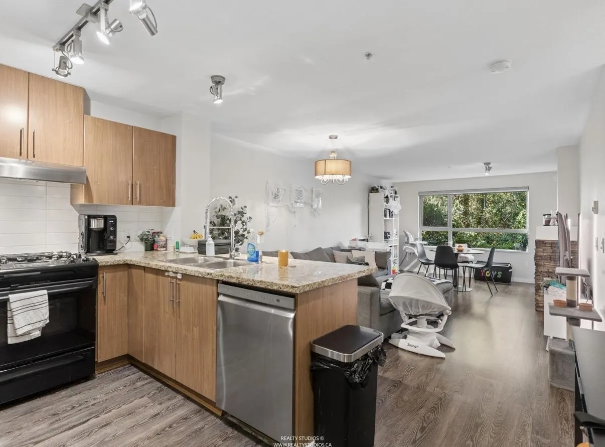 700 Klahanie Drive #103