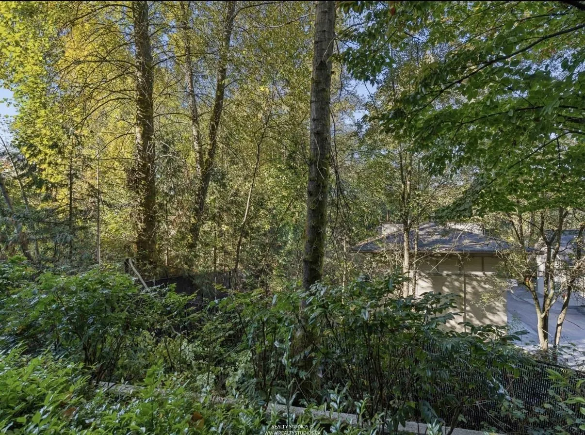 700 Klahanie Drive #103