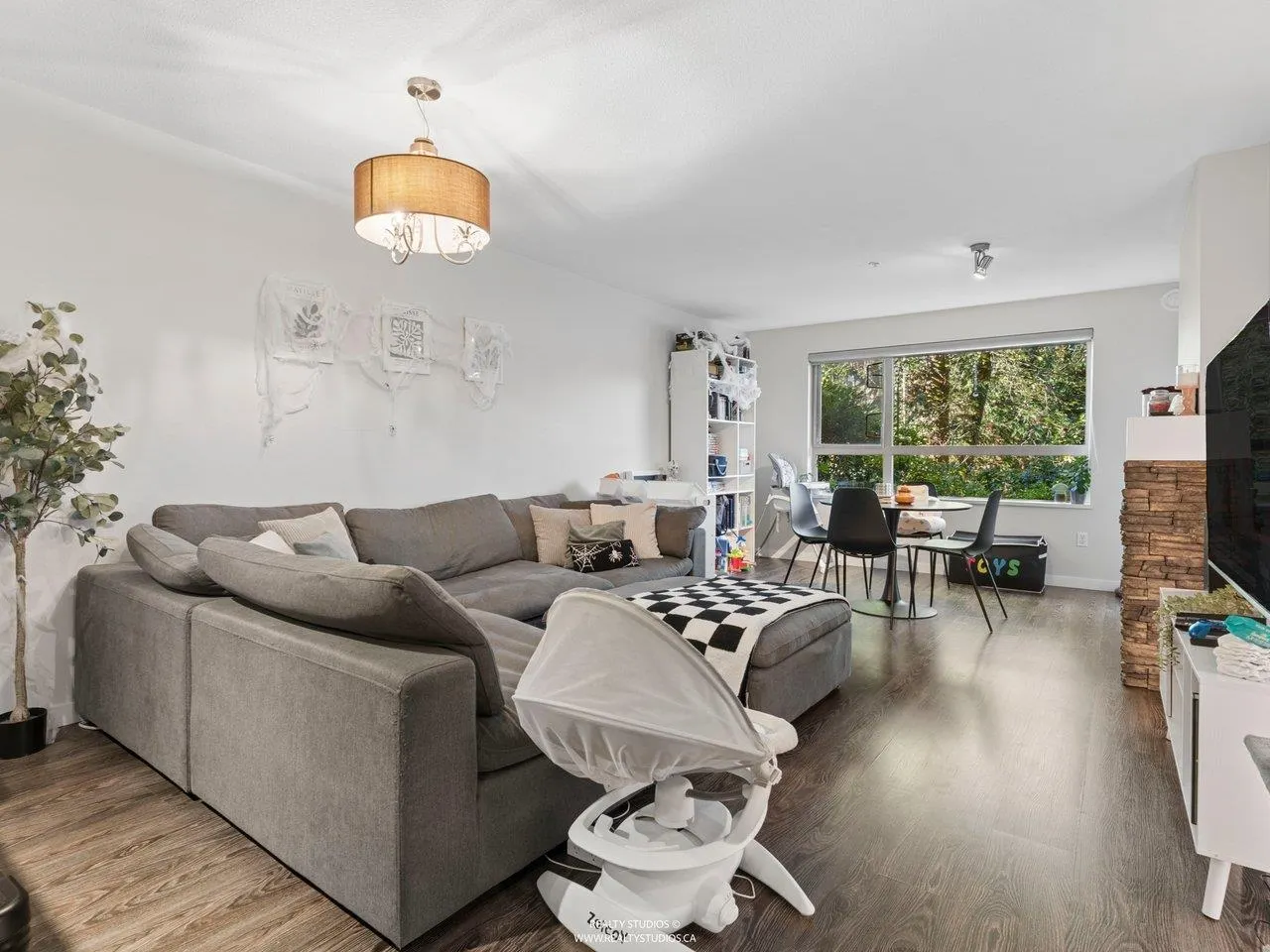 700 Klahanie Drive #103