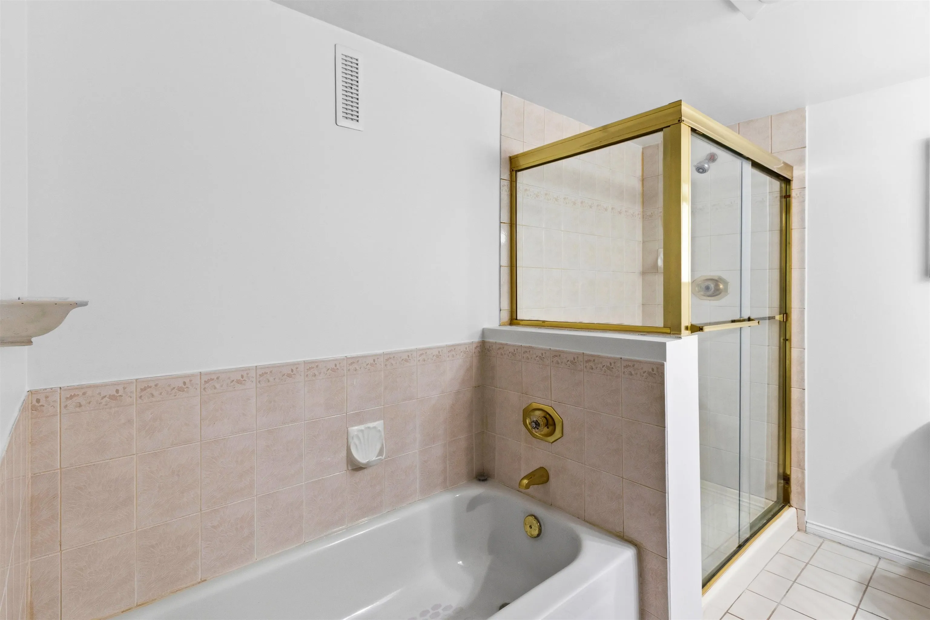 5656 Halley Avenue #204